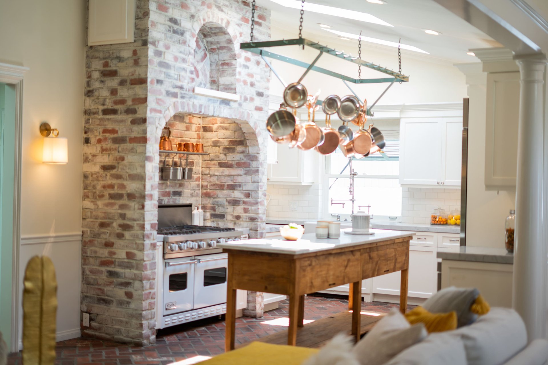 A Hampton's Vibe Traditional Home in Studio City 