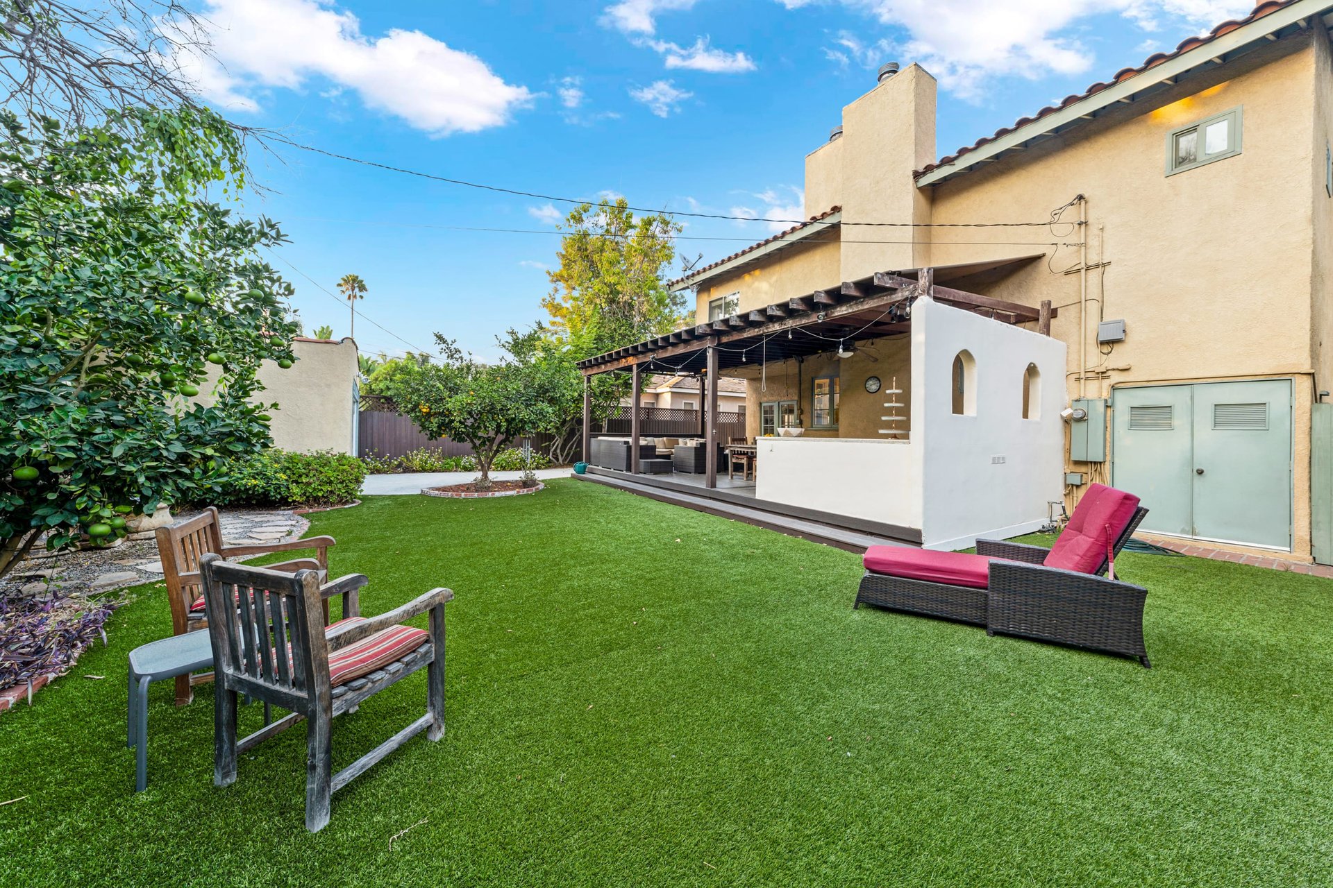 4545 Talofa Ave, Toluca Lake