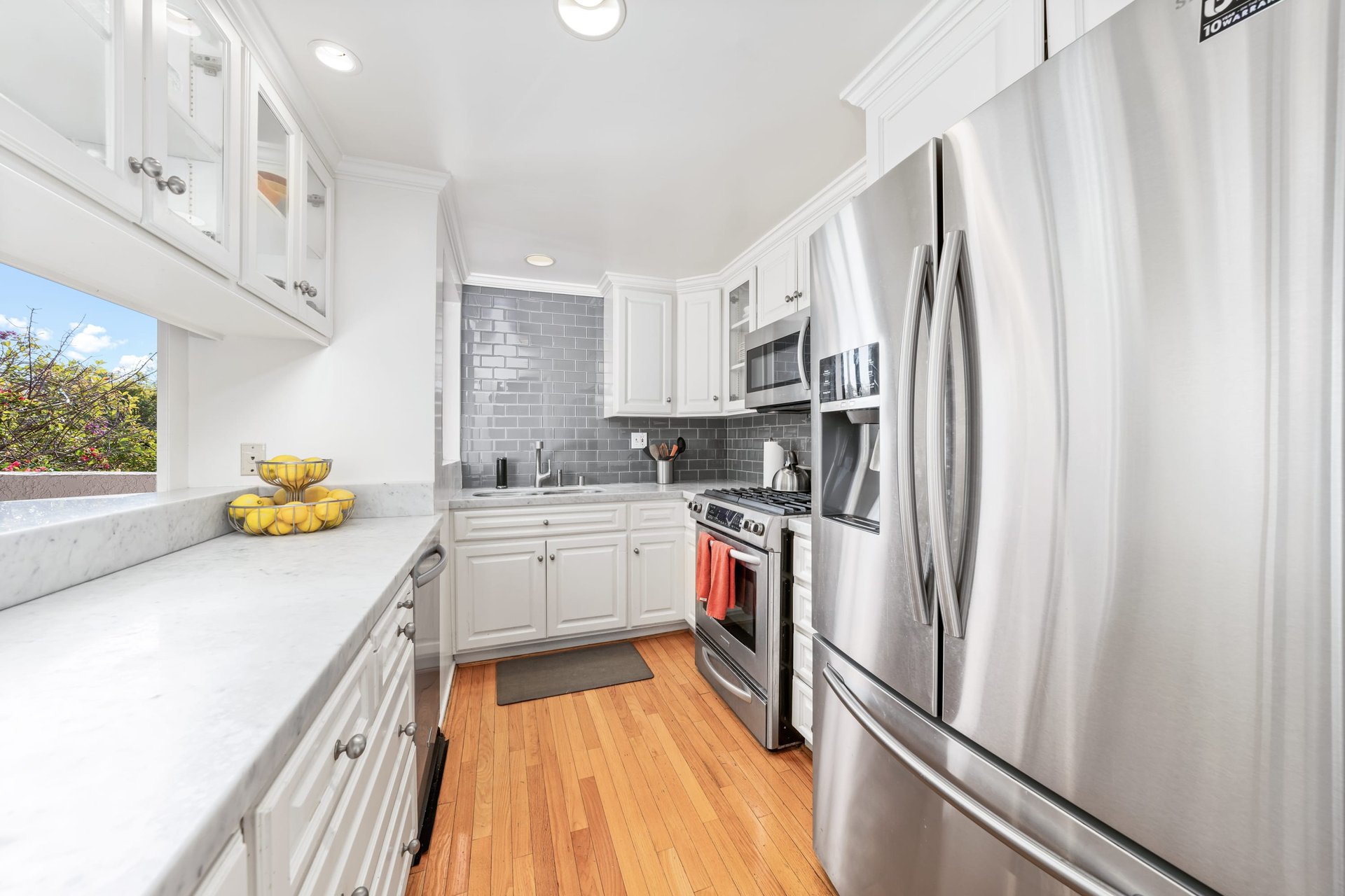 1115 19th St #8, North of Wilshire