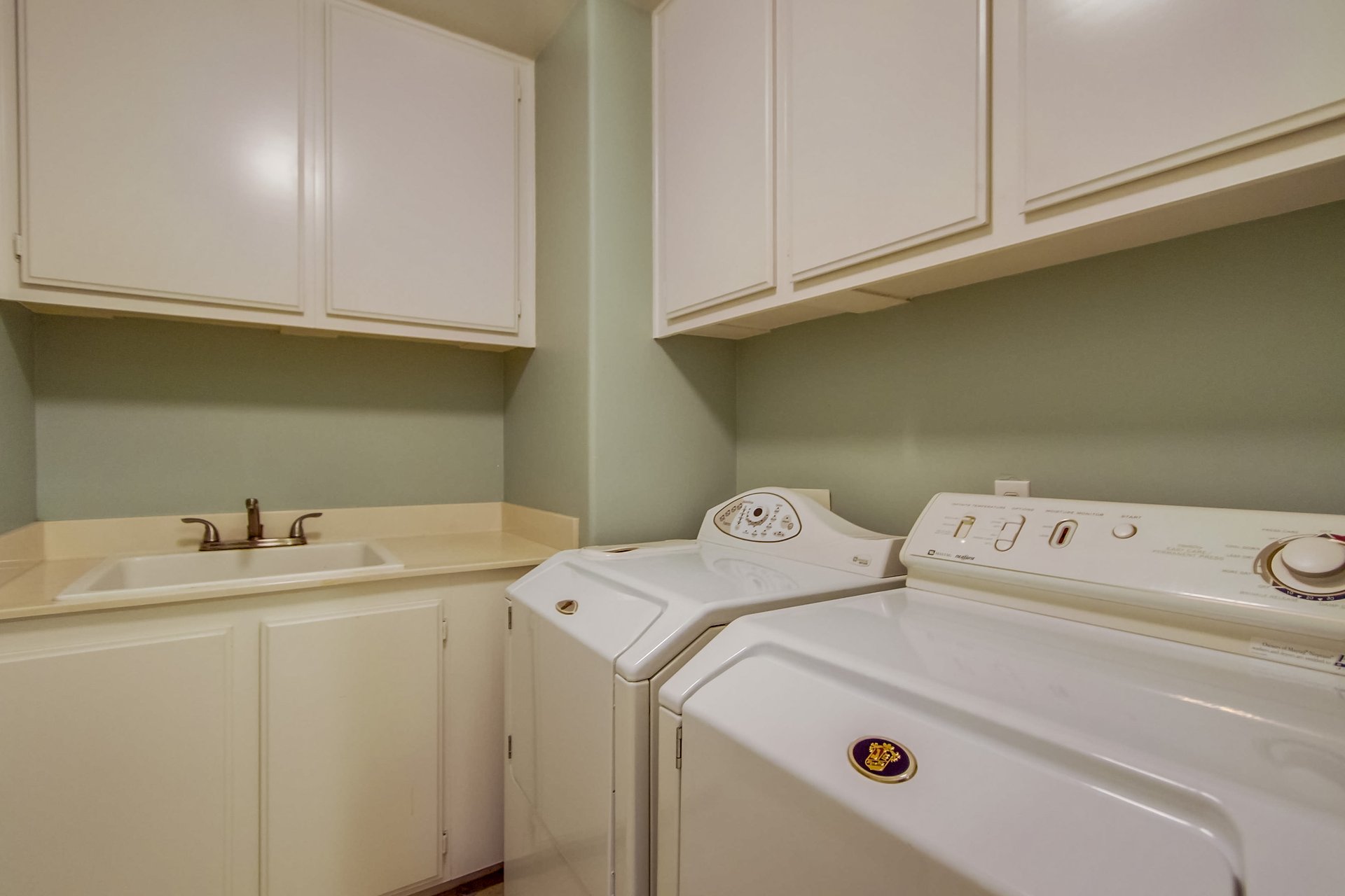 4229 Calle Isabelino
