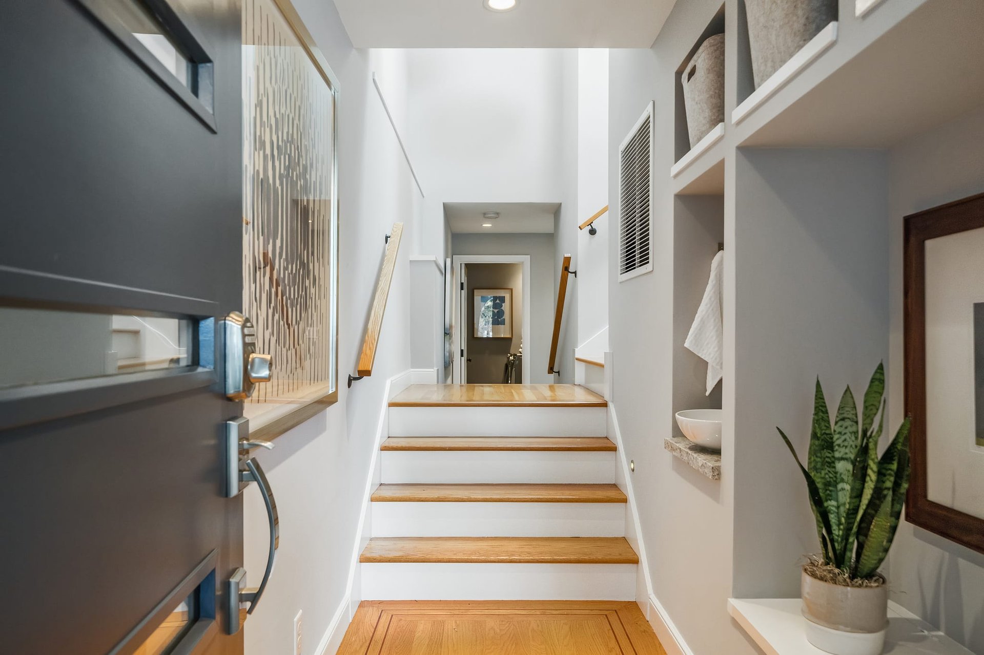 51 Arnold Ave