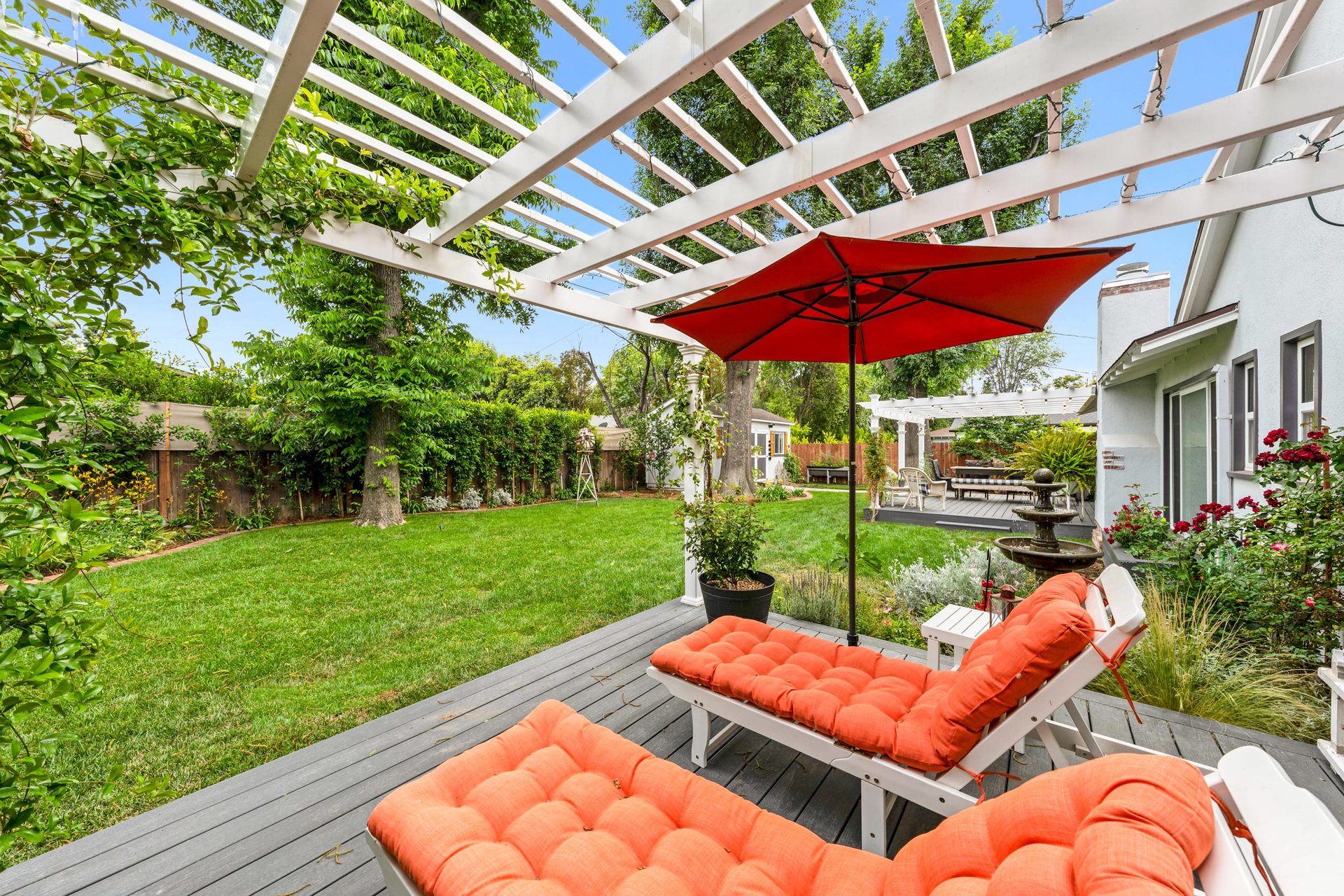23222 Ostronic Dr, Woodland Hills