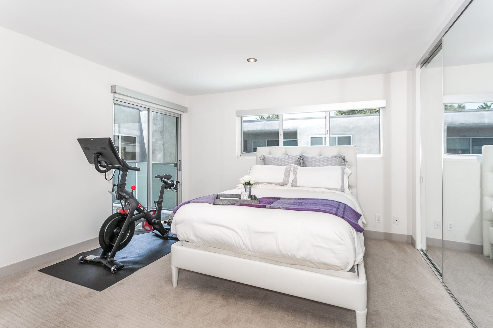 Beautiful Condo in Brentwood