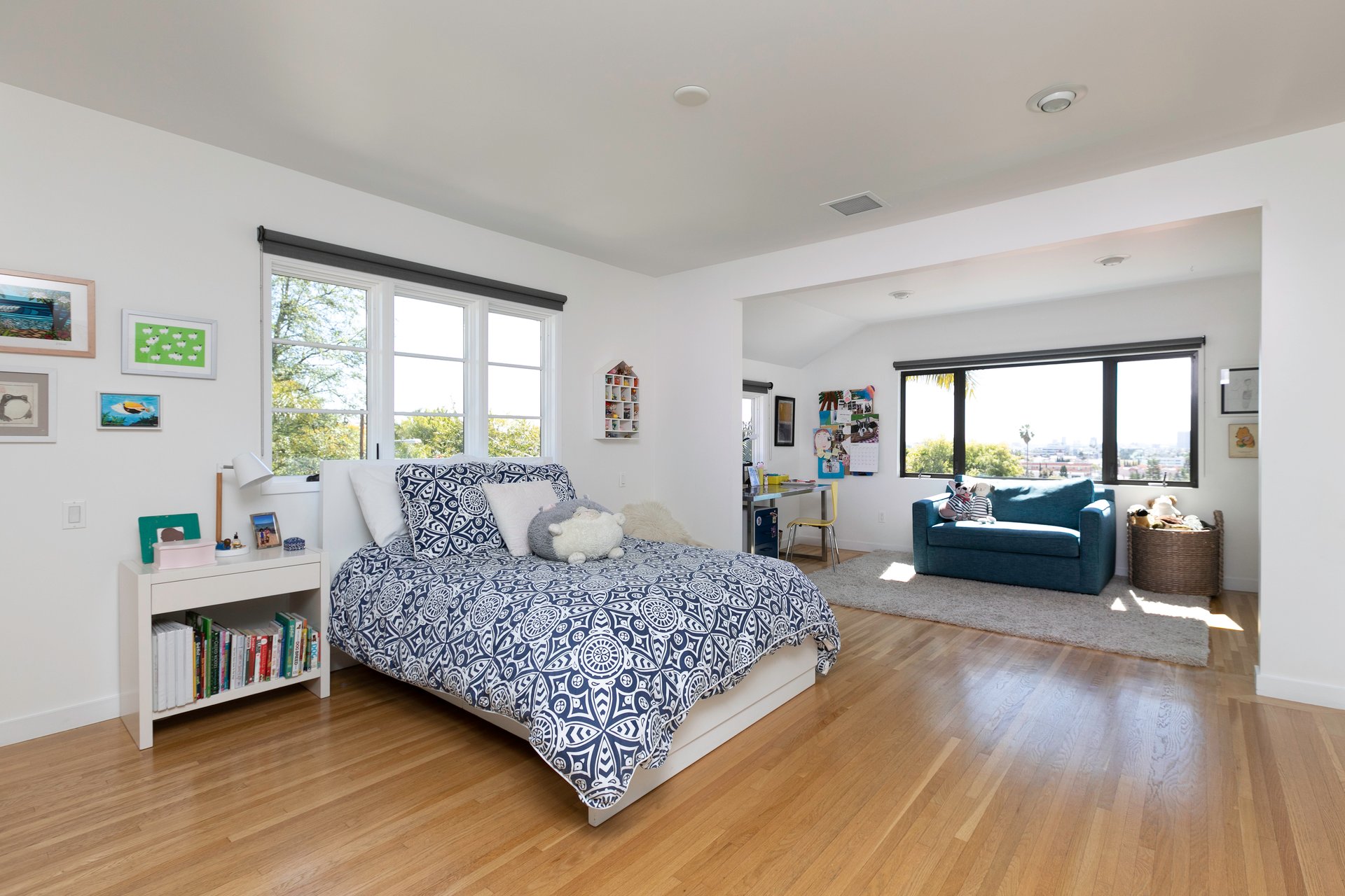 Dazzling Designer Done Furnished Lease in Los Feliz