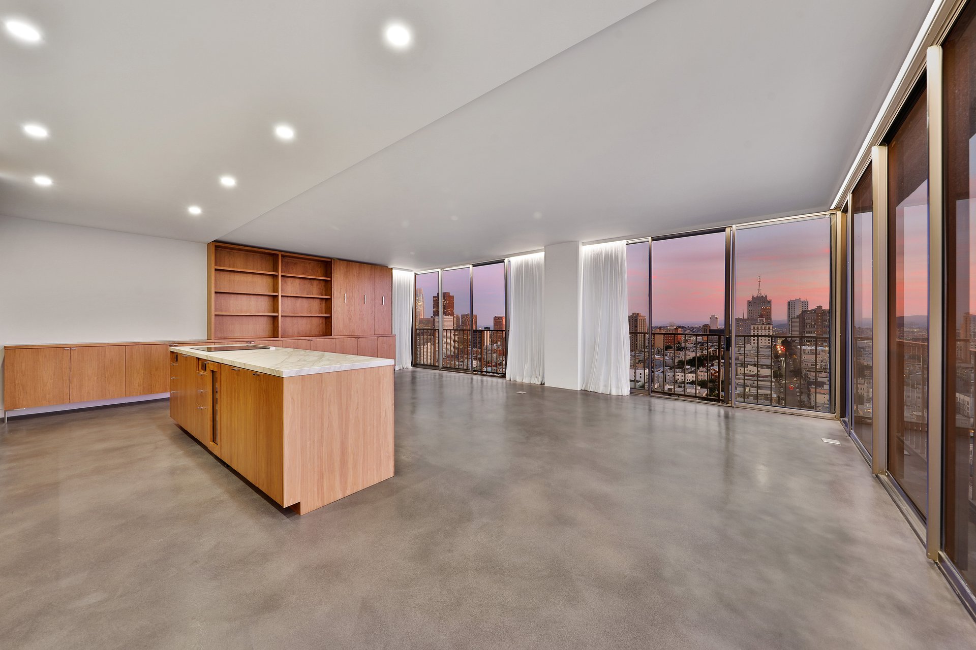 Leased | 999 Green St #2102