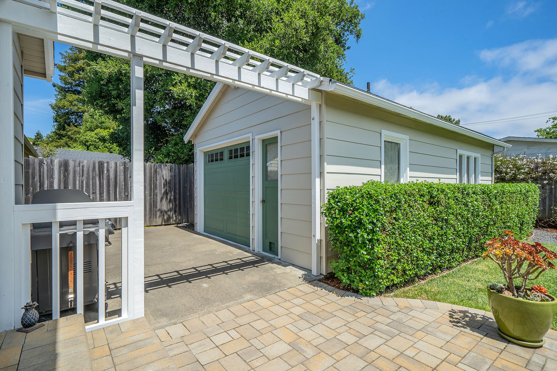 218 Amicita Avenue