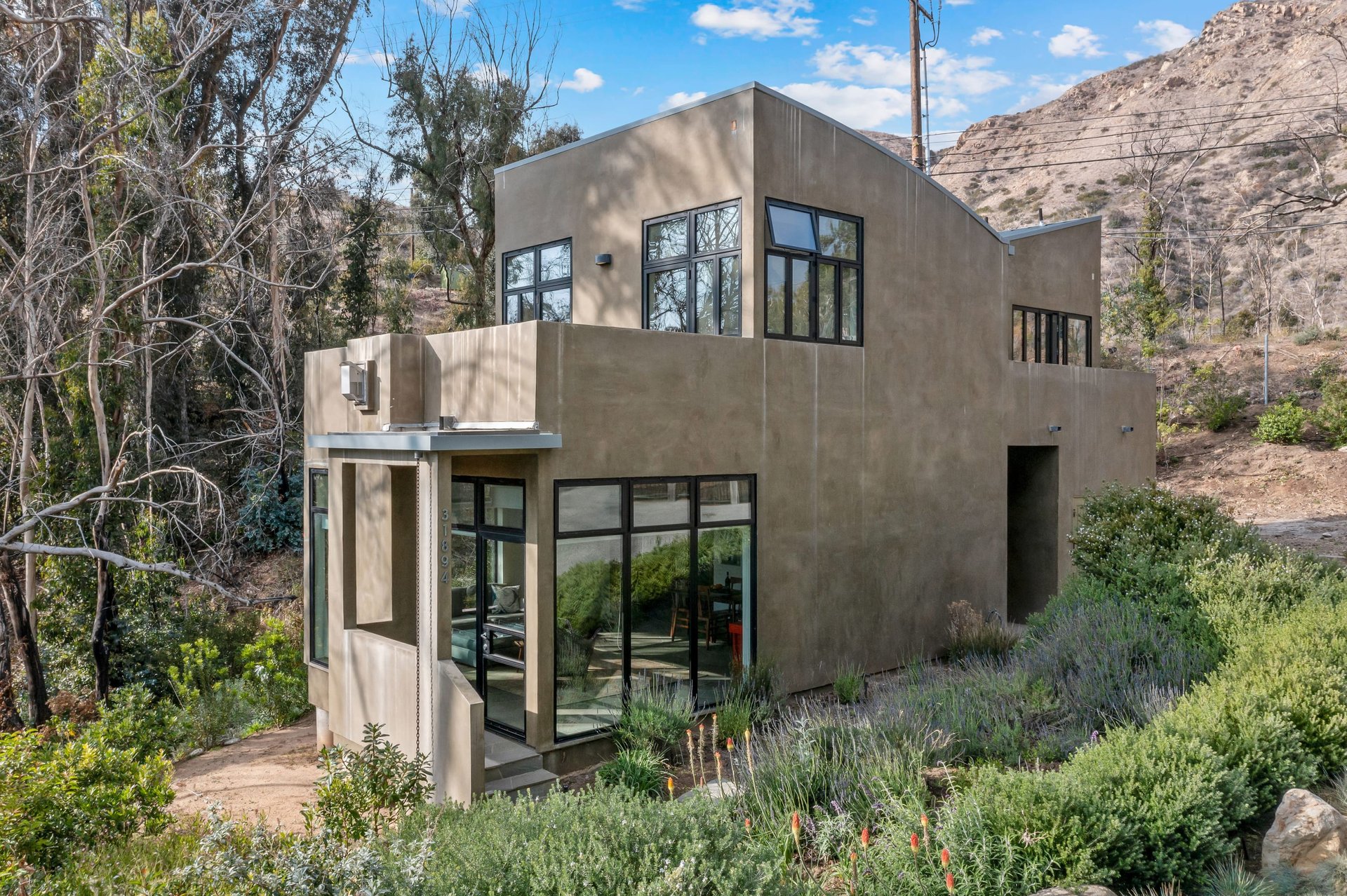 31894 Sea Level Dr, Malibu