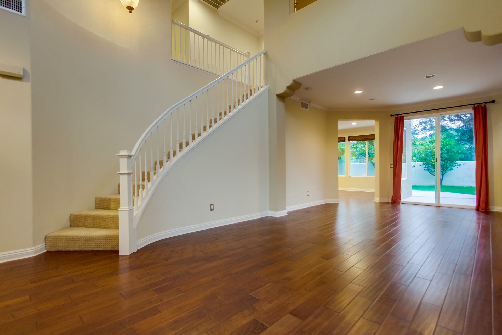 4229 Calle Isabelino