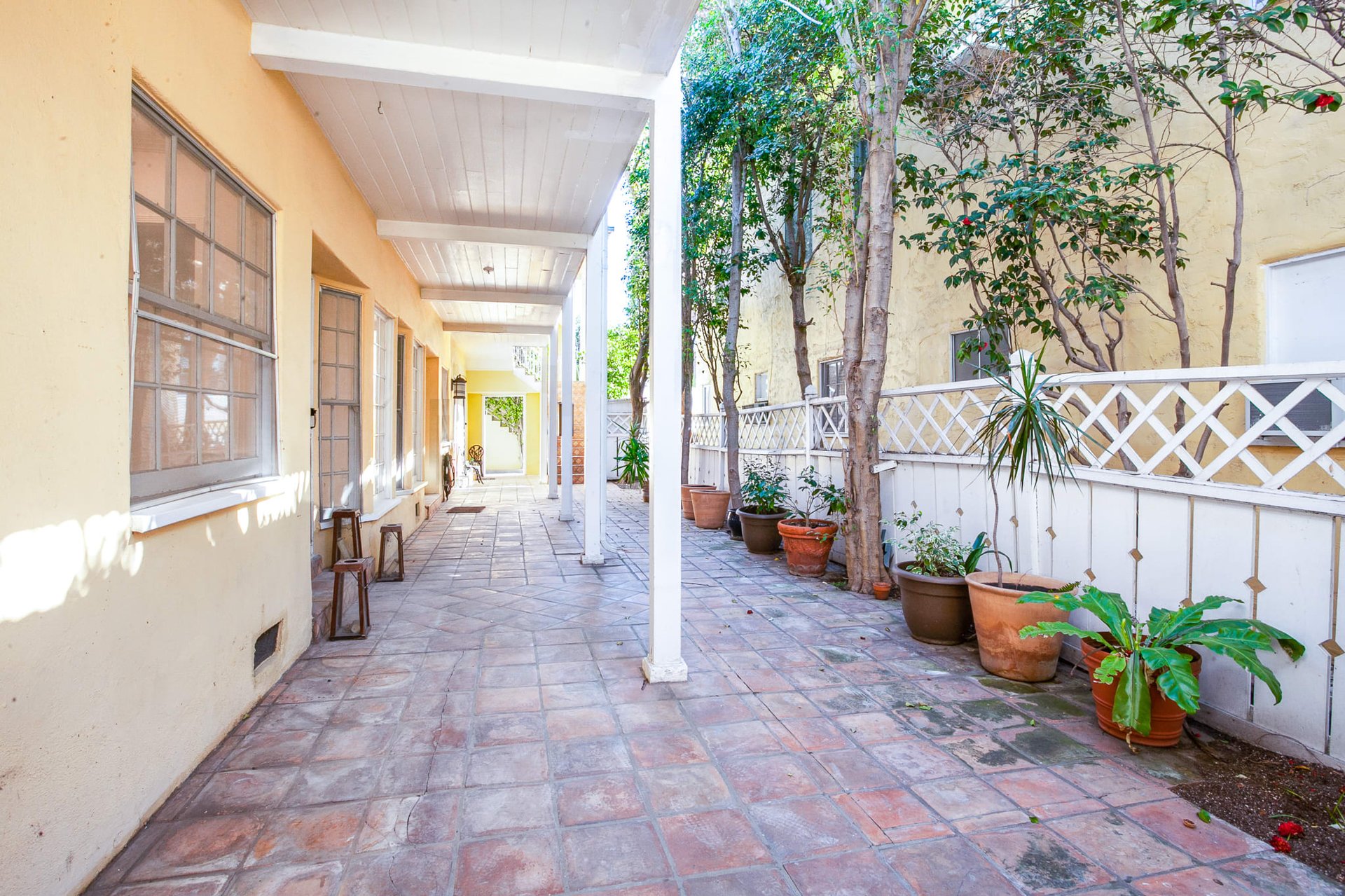 1 Bed + 1 Bath in Beverly Hills