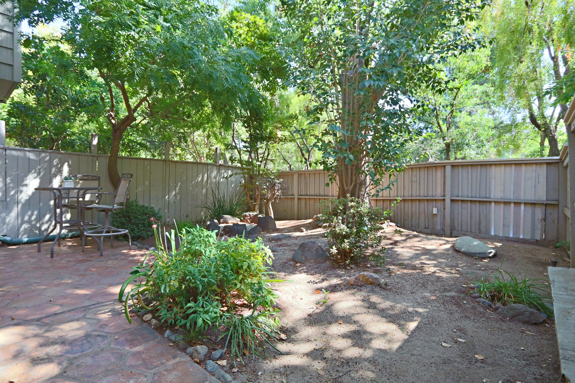 607 Commons Drive