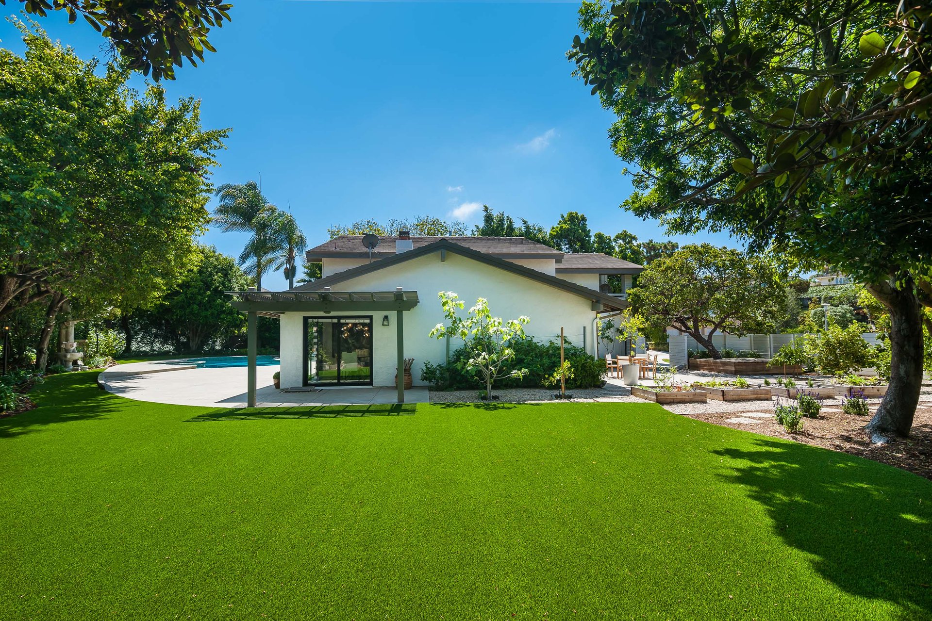 3626 Catamaran Dr