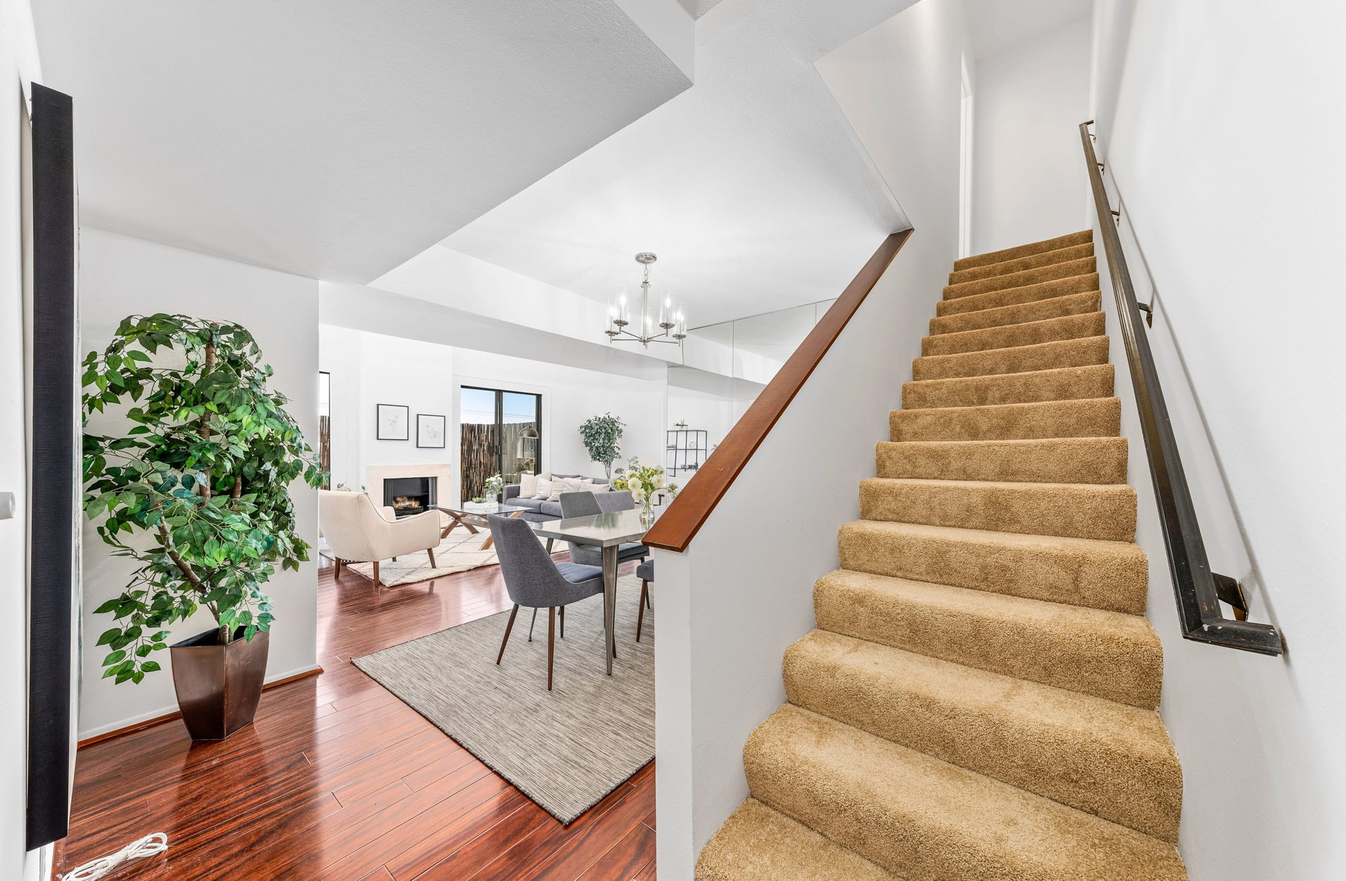 8712 Gregory Way #404, Pico-Robertson