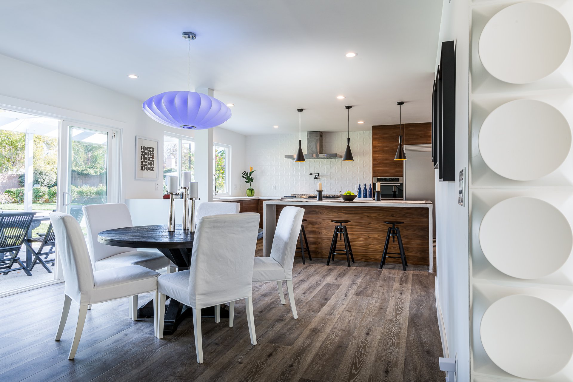 Mid-Century Smart Home in Woodland Hills