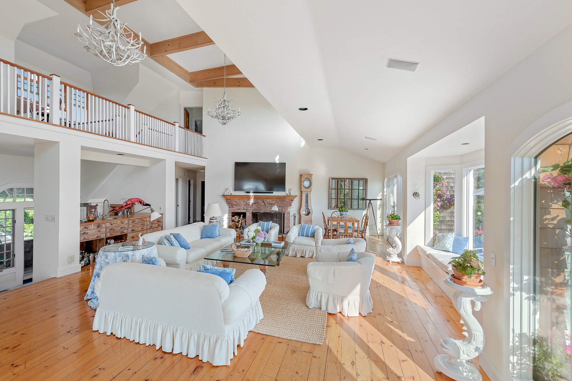 Iconic Meadow Lane Oceanfront 