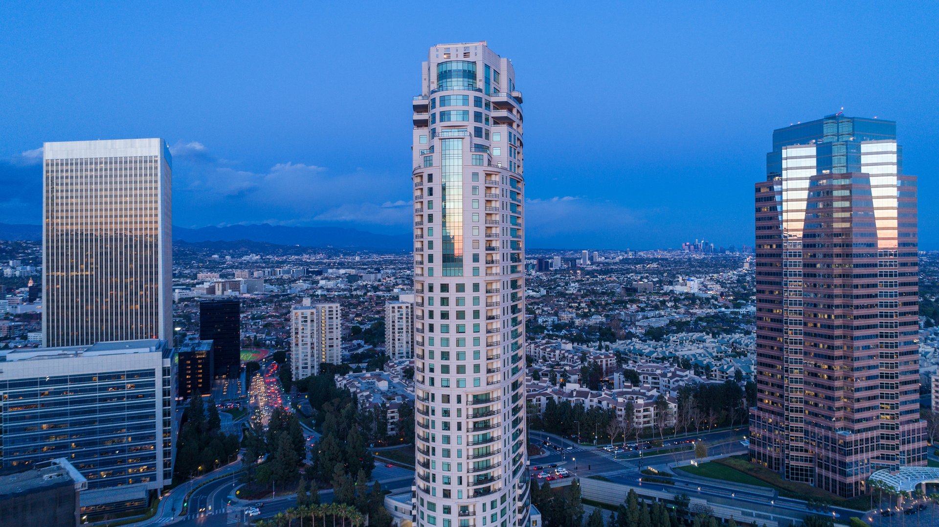 Spectacular Condominium in The Century