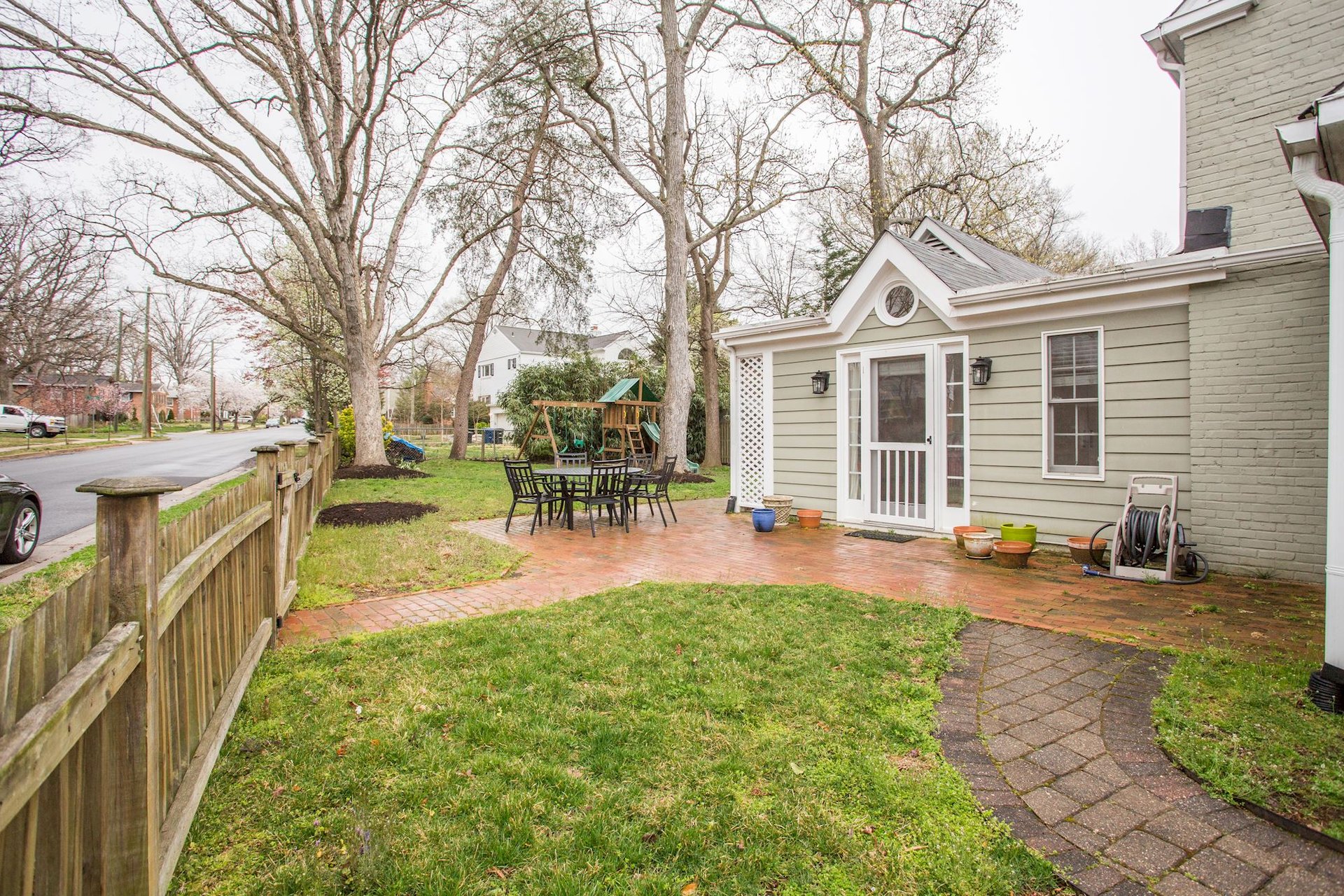2811 Ridge Rd Dr