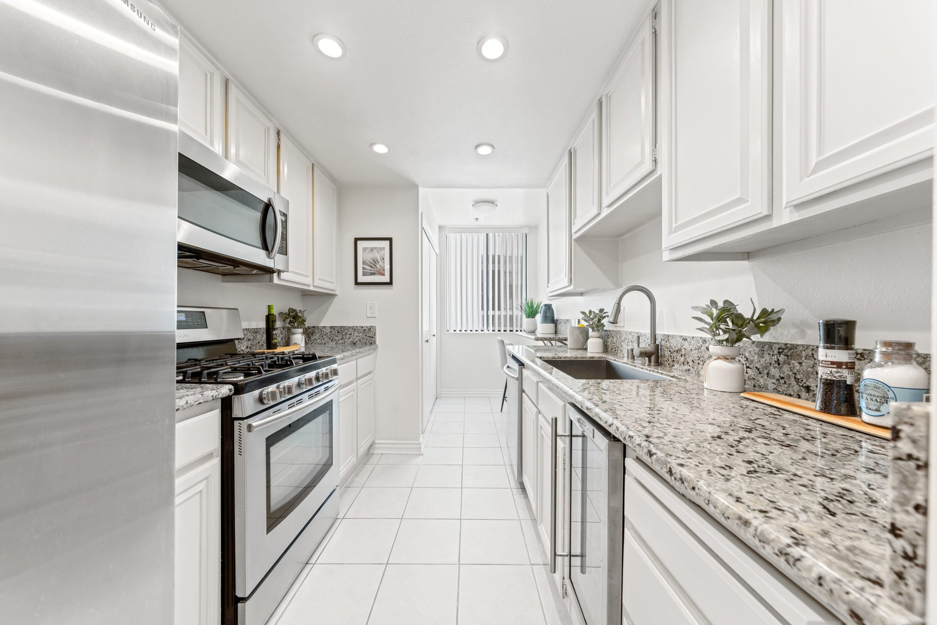 1663 Veteran Ave #101, Westwood
