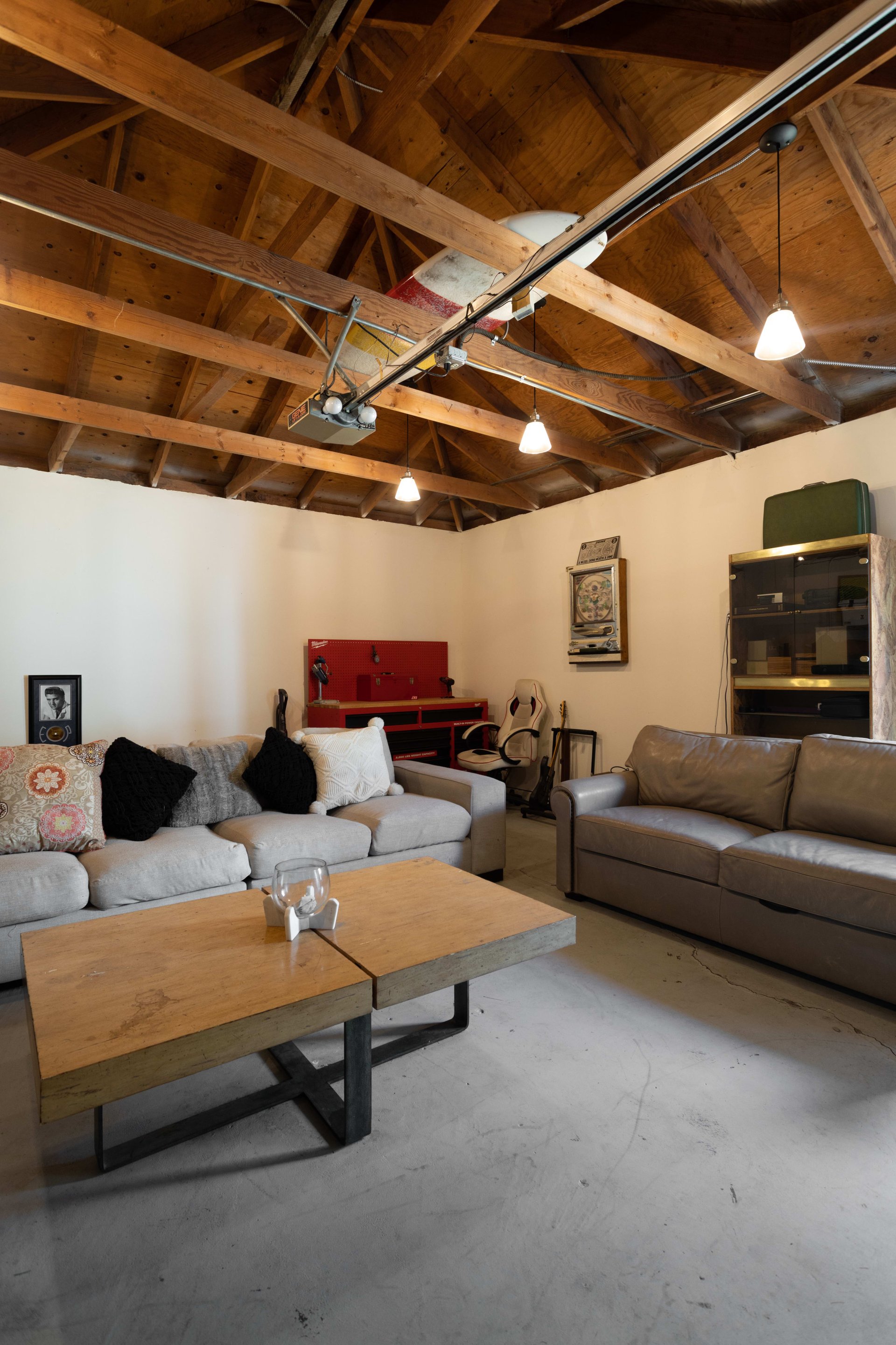 Tranquil Light-Soaked Artist’s Home in Mar Vista