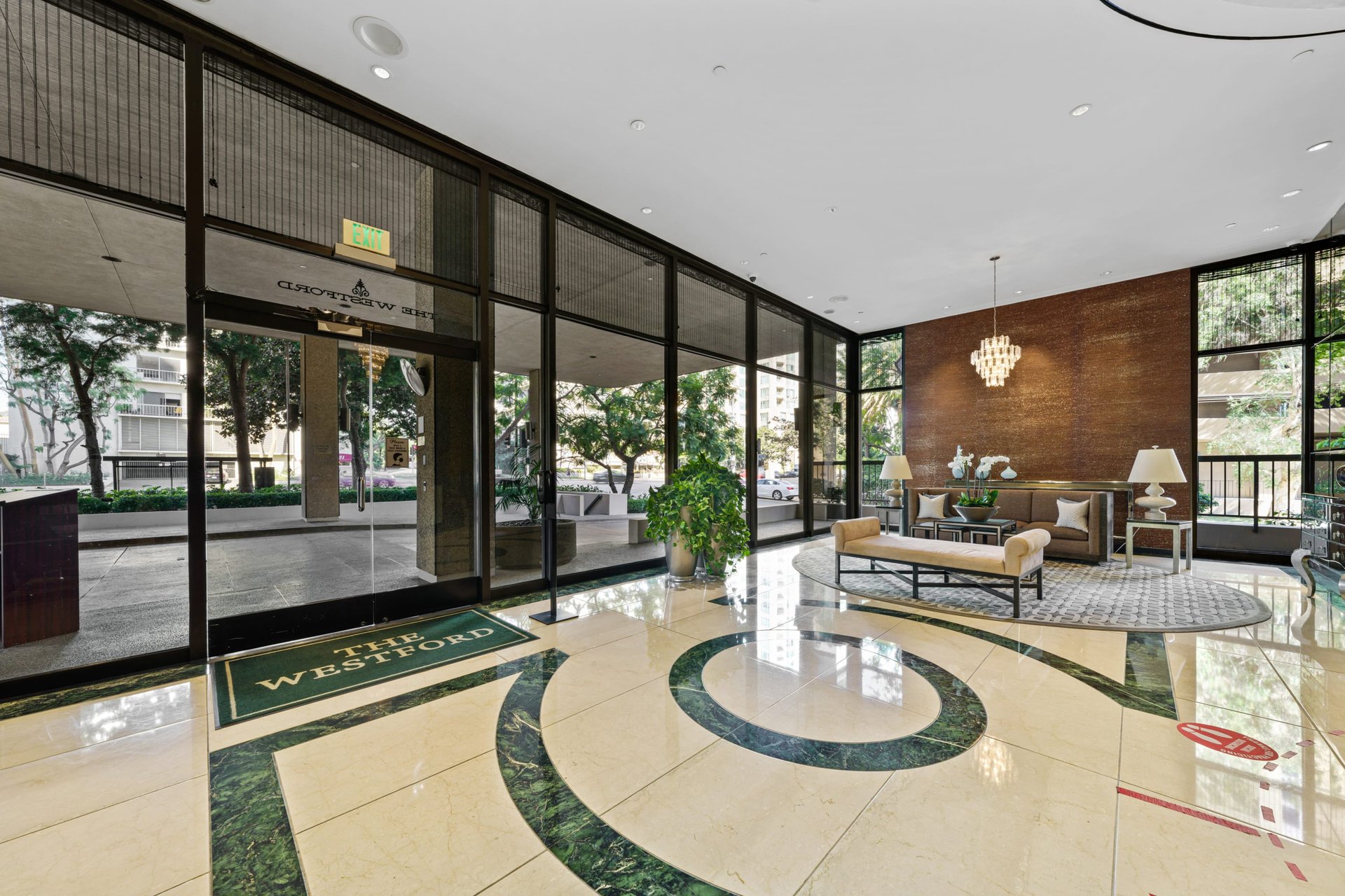 Westford #303, Wilshire Corridor