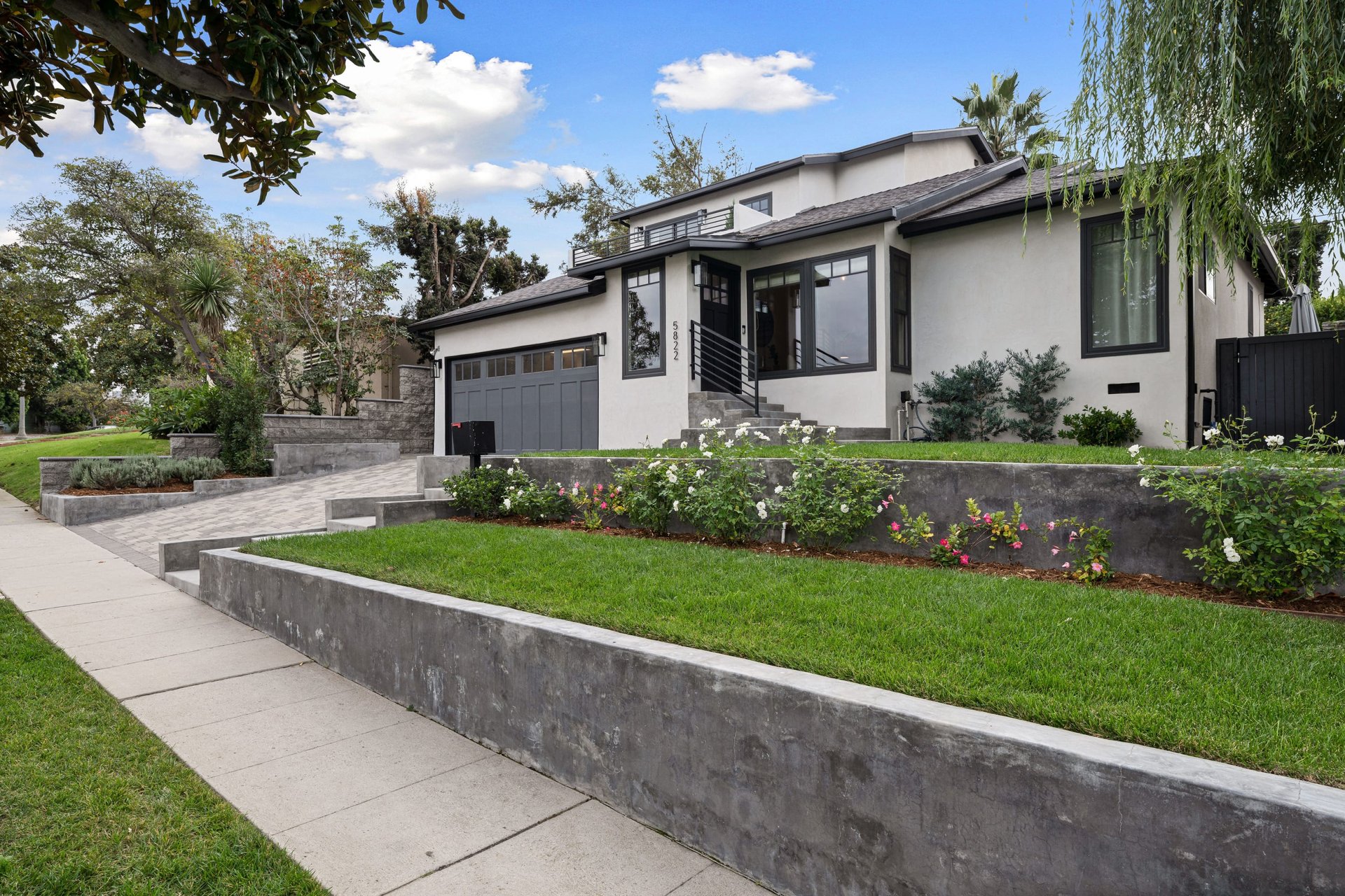 5822 Abernathy Dr, Westchester