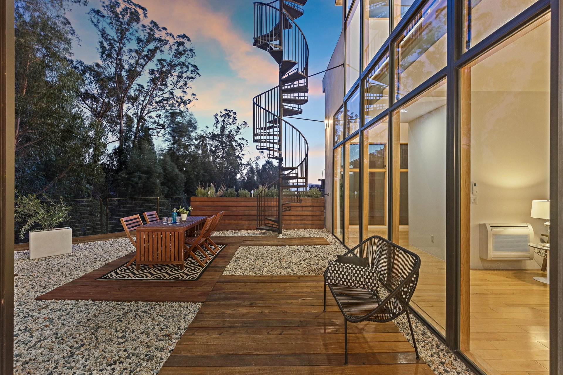  Mid-Century Modern Home in Oakland Hills