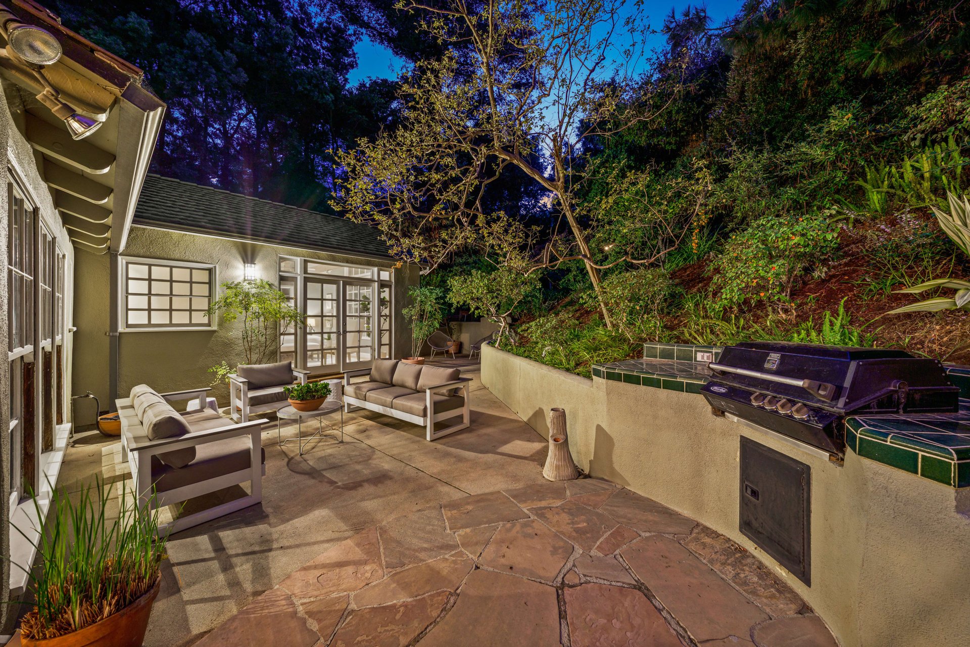 12050 Laurel Terrace Dr, Studio City