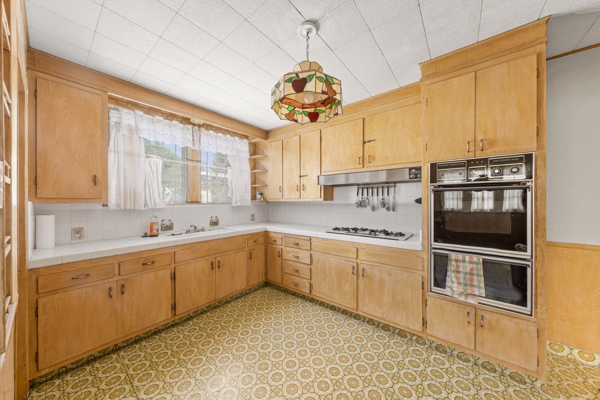 361 S Bundy Dr, Brentwood