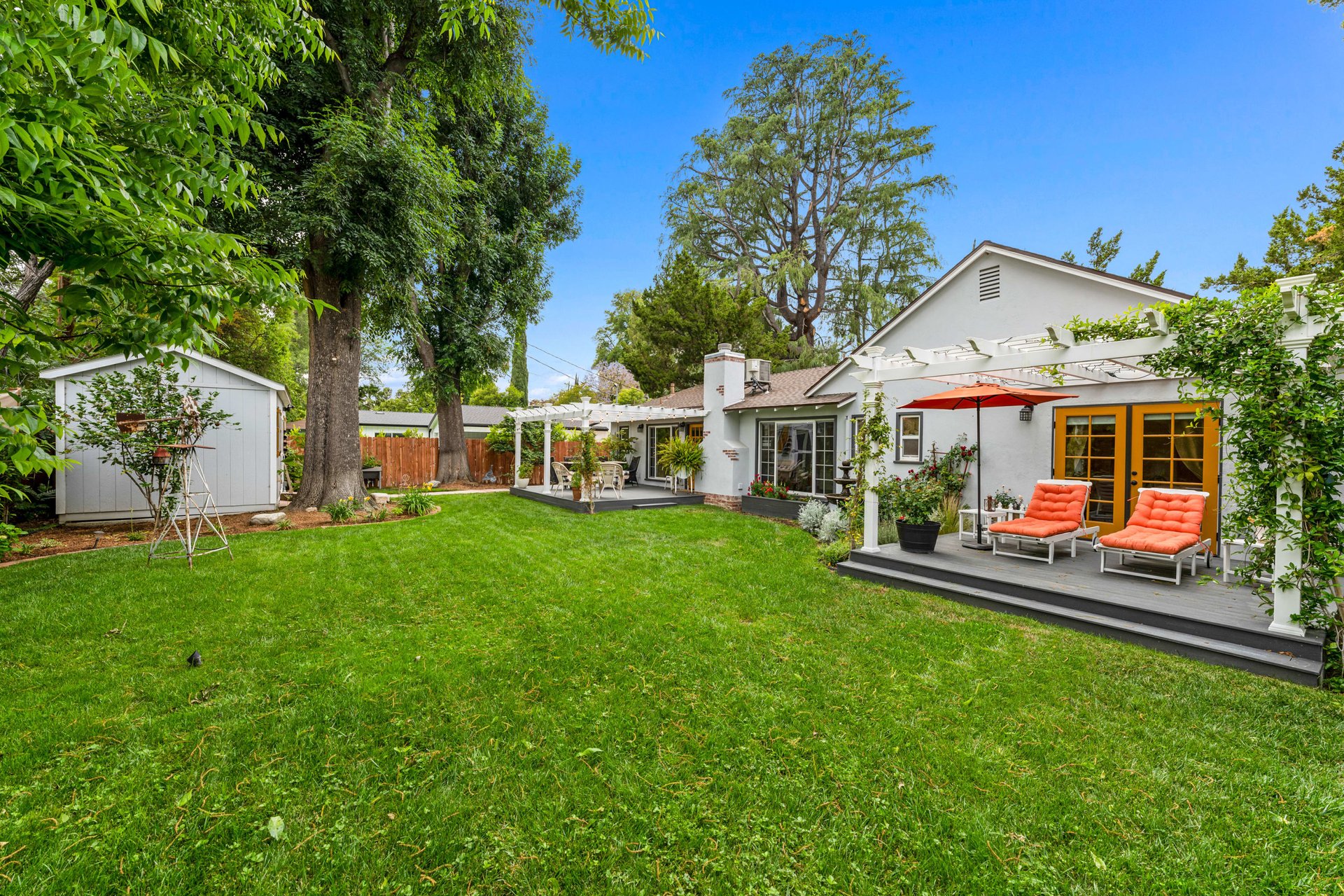 23222 Ostronic Dr, Woodland Hills