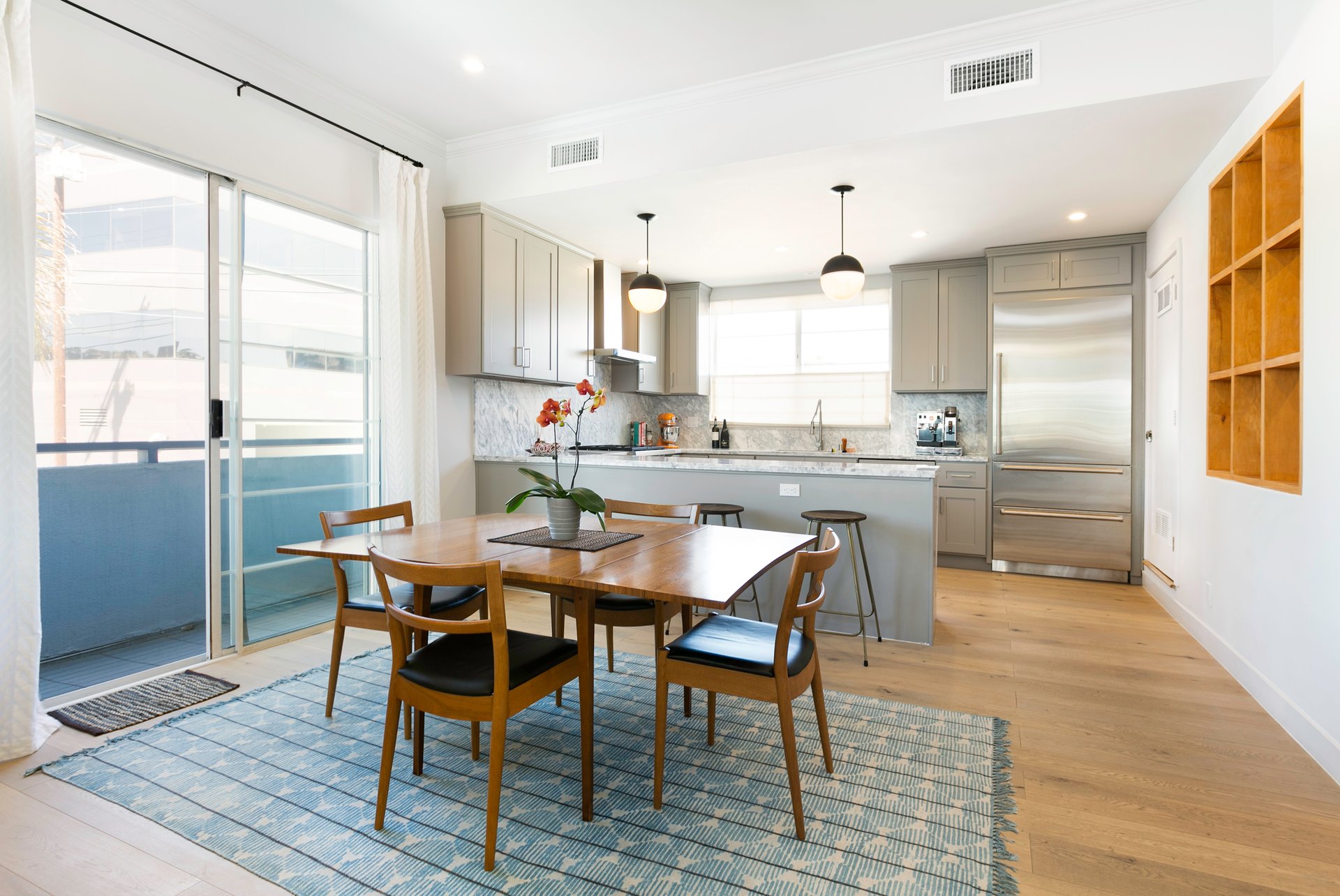 Renovated Townhome in Beverly Grove