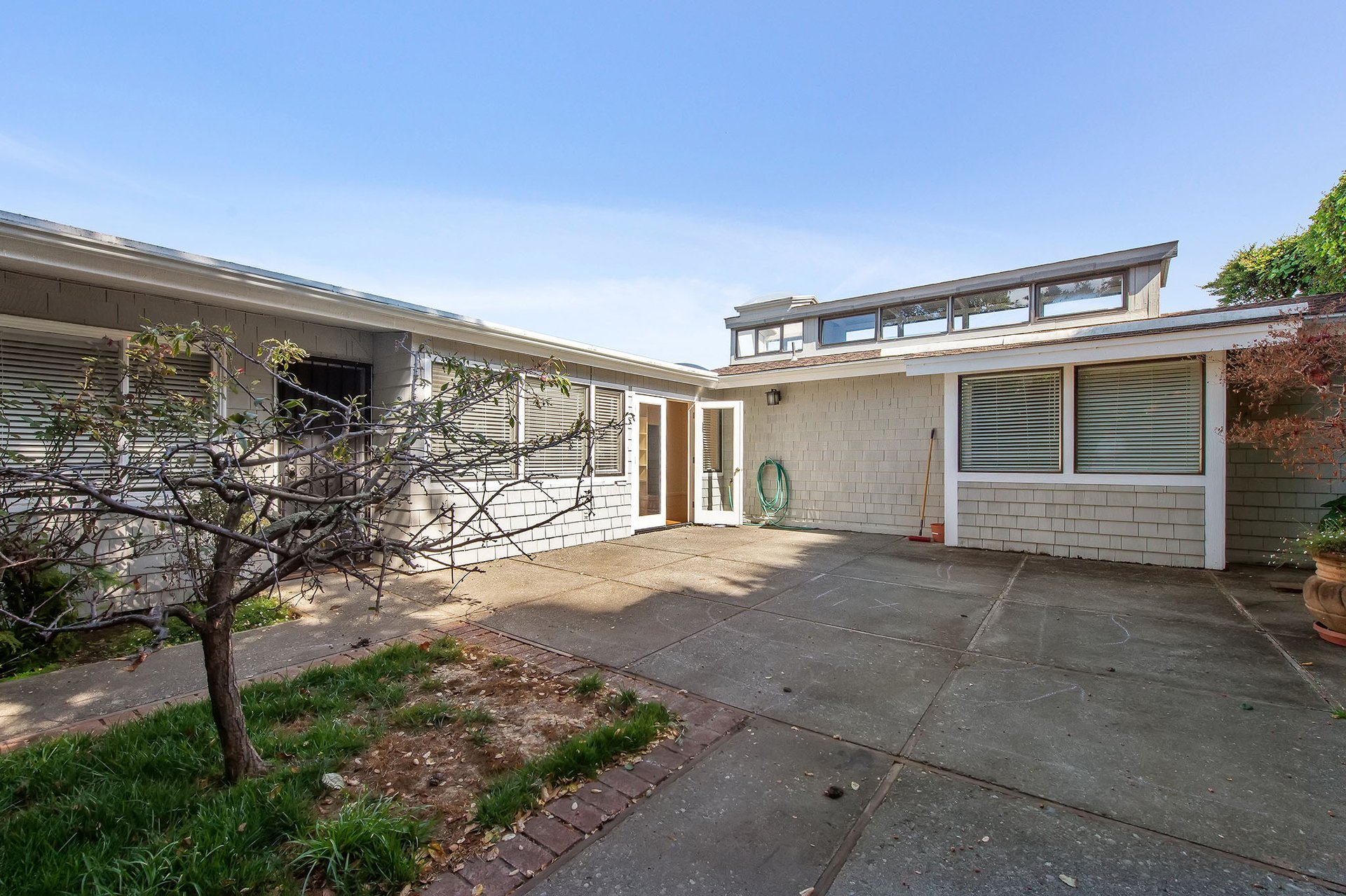 301 San Rafael