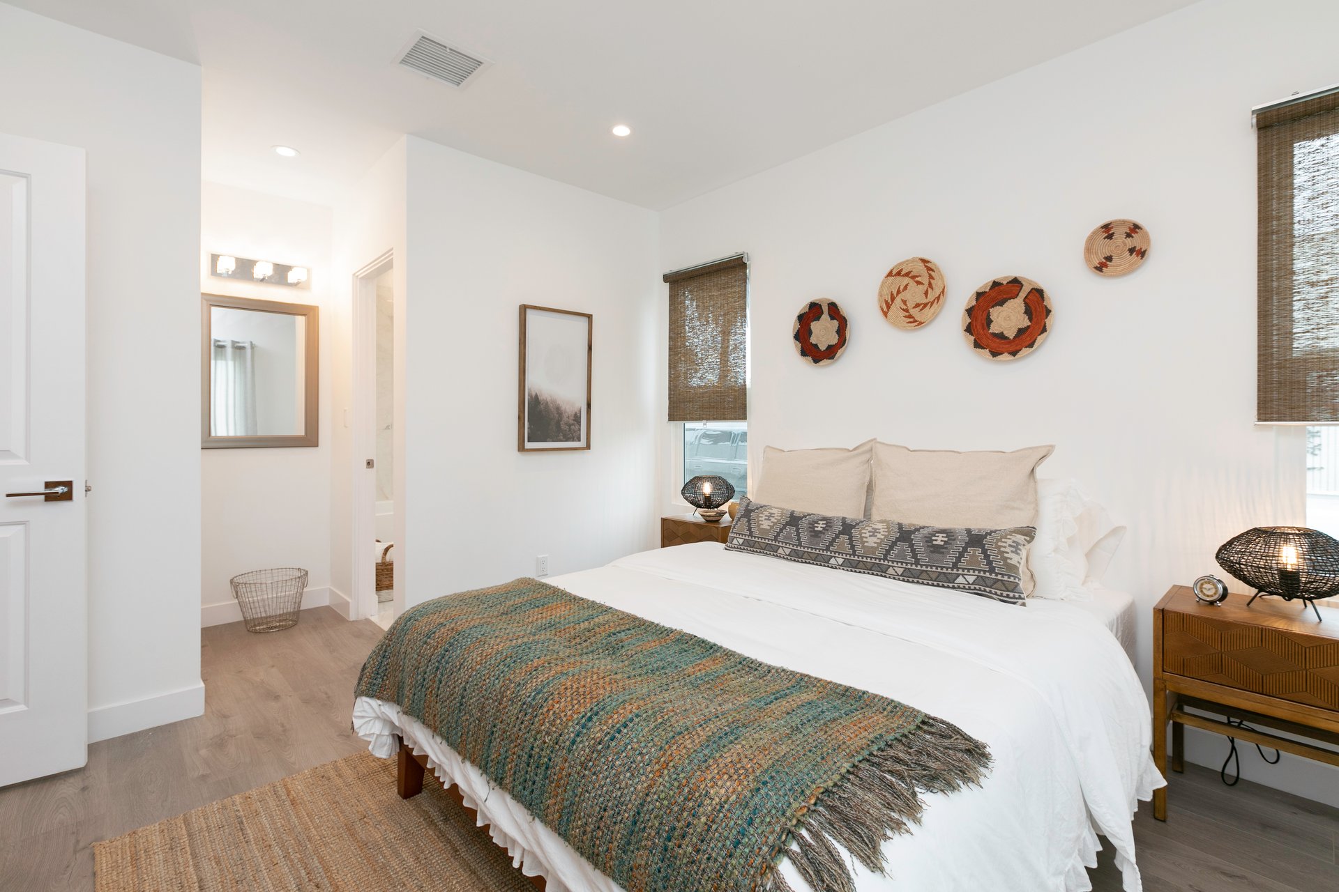 Remodeled and Vacant Mid-City Duplex!