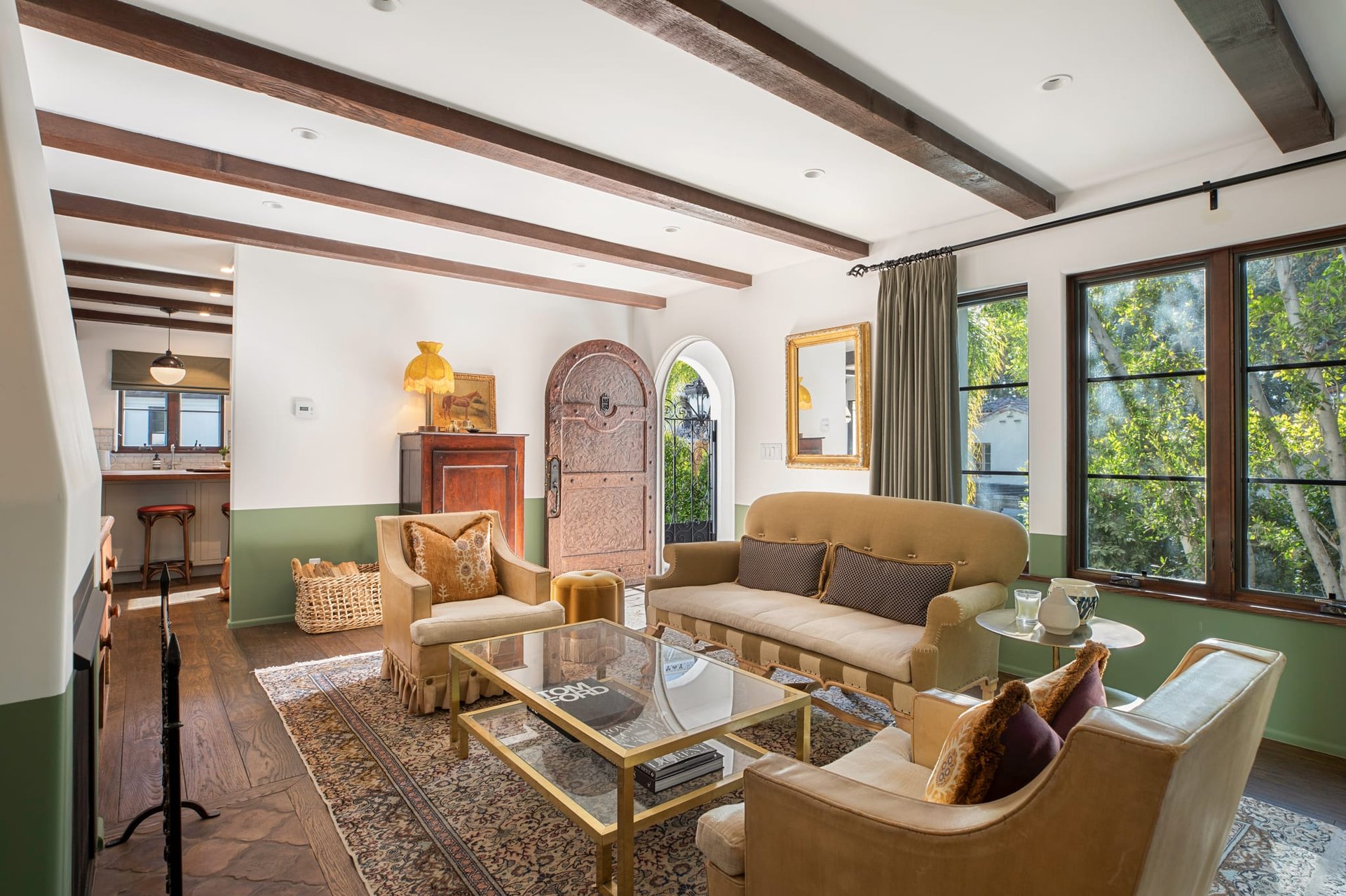 Chic Hideaway above The Strip 