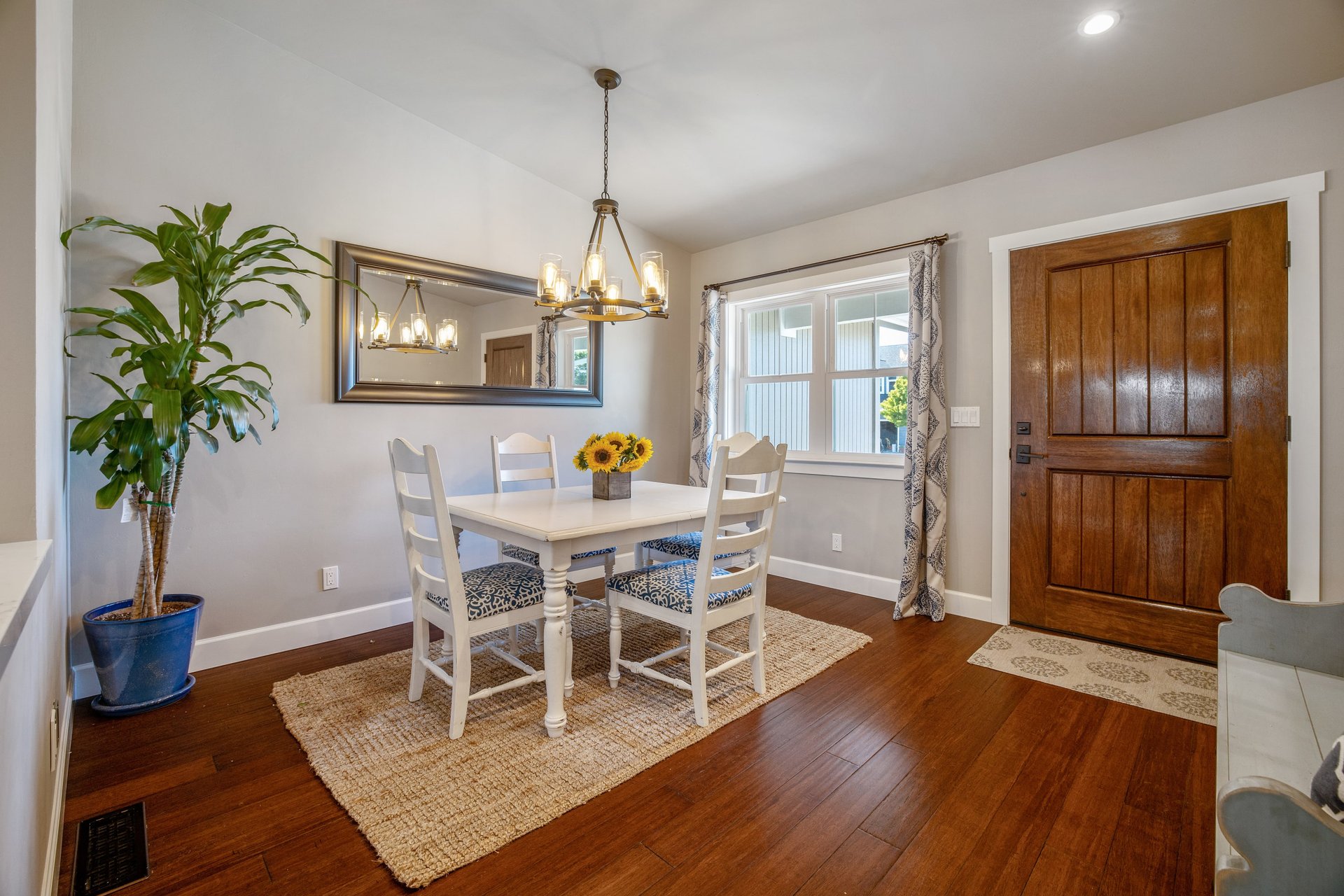 1653 Cerro Sonoma