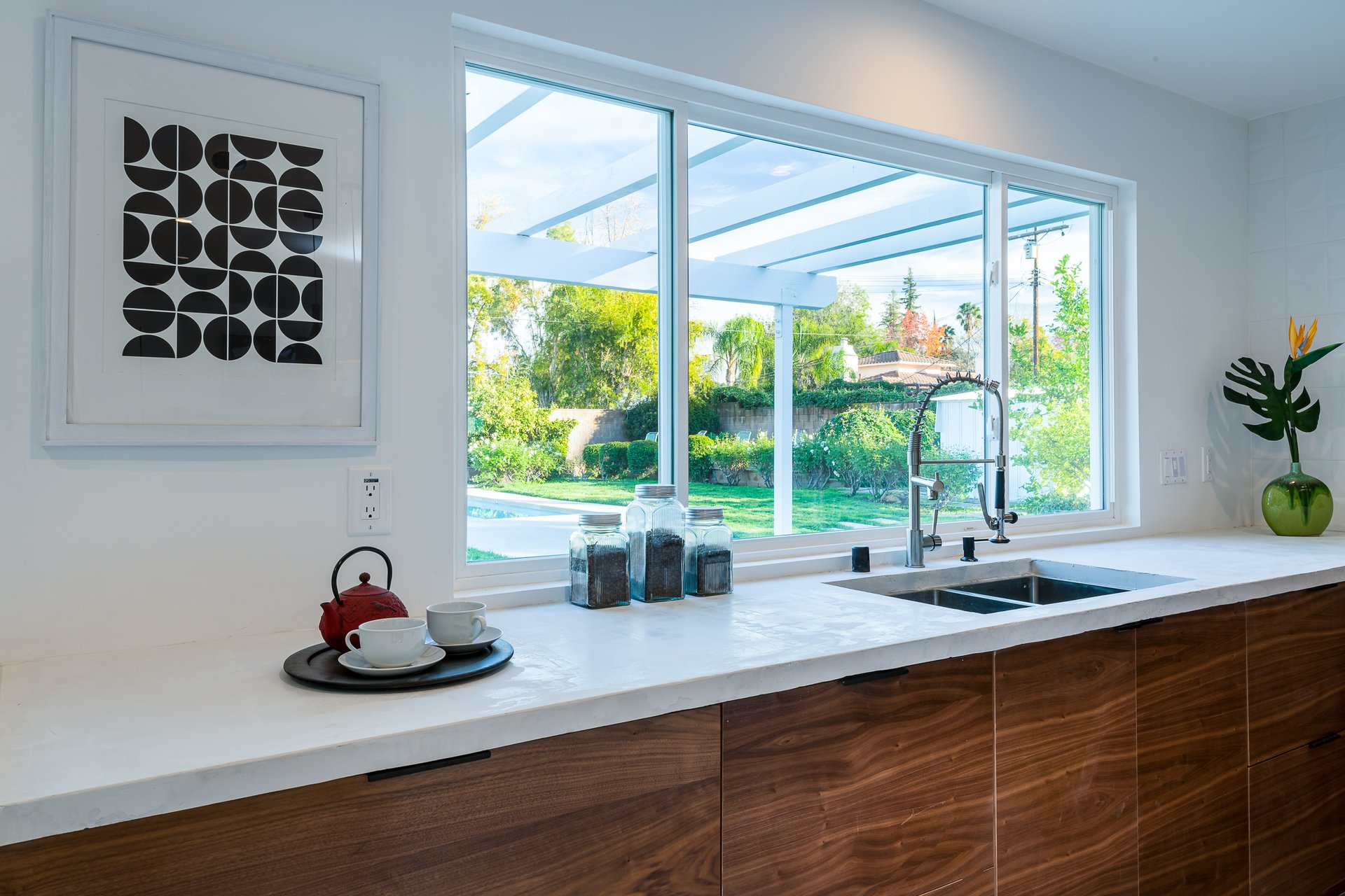 Mid-Century Smart Home in Woodland Hills
