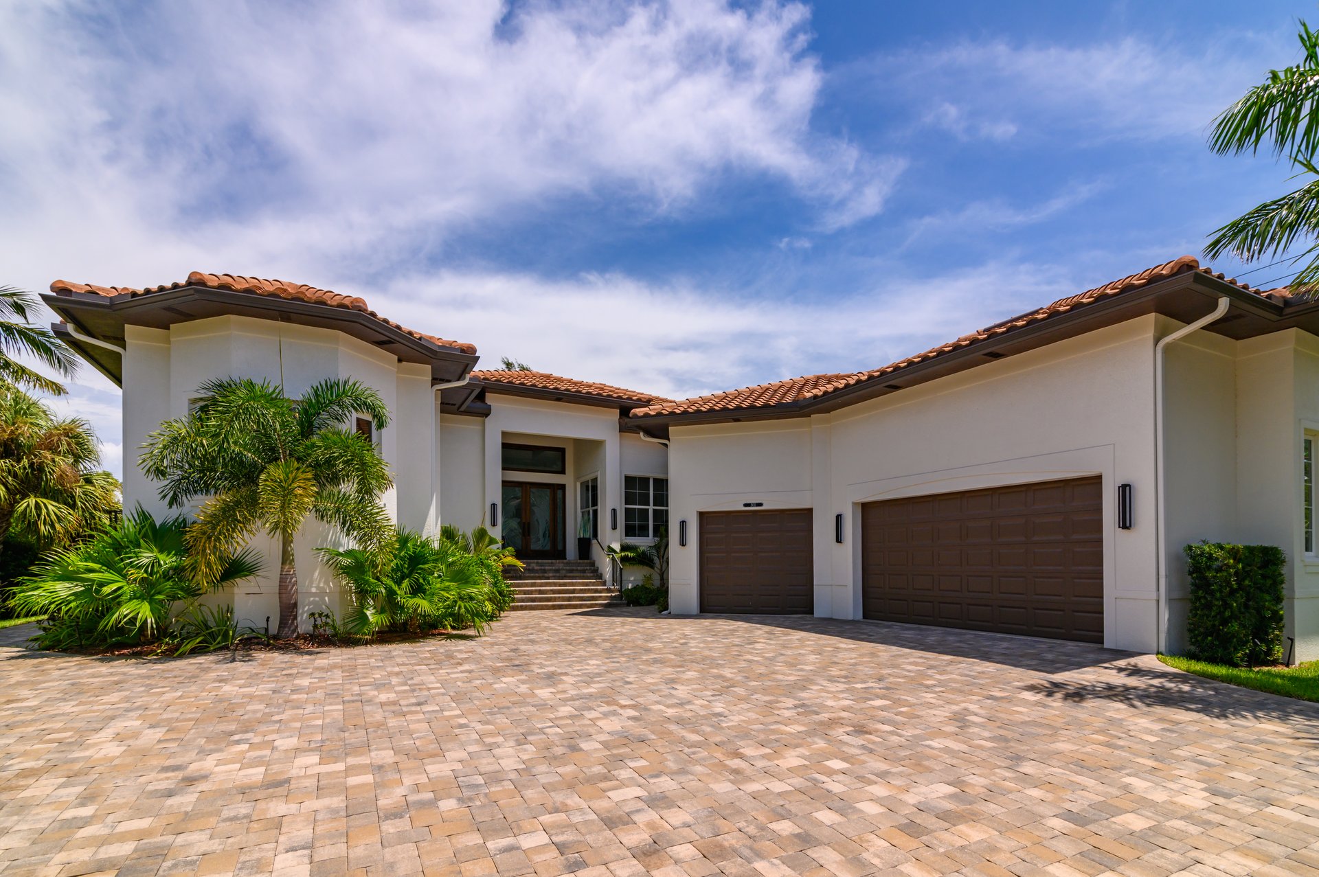 500 Ketch Lane, Country Club Shores, Longboat Key