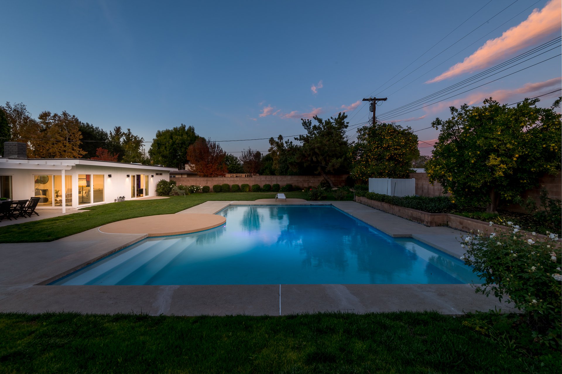 Mid-Century Smart Home in Woodland Hills