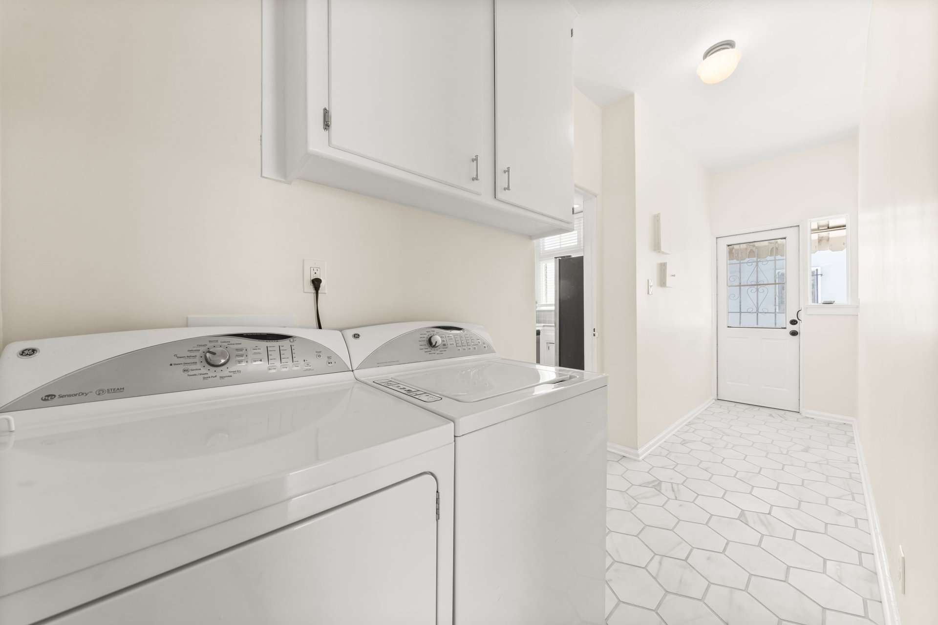 171 N Orange Dr, Hancock Park