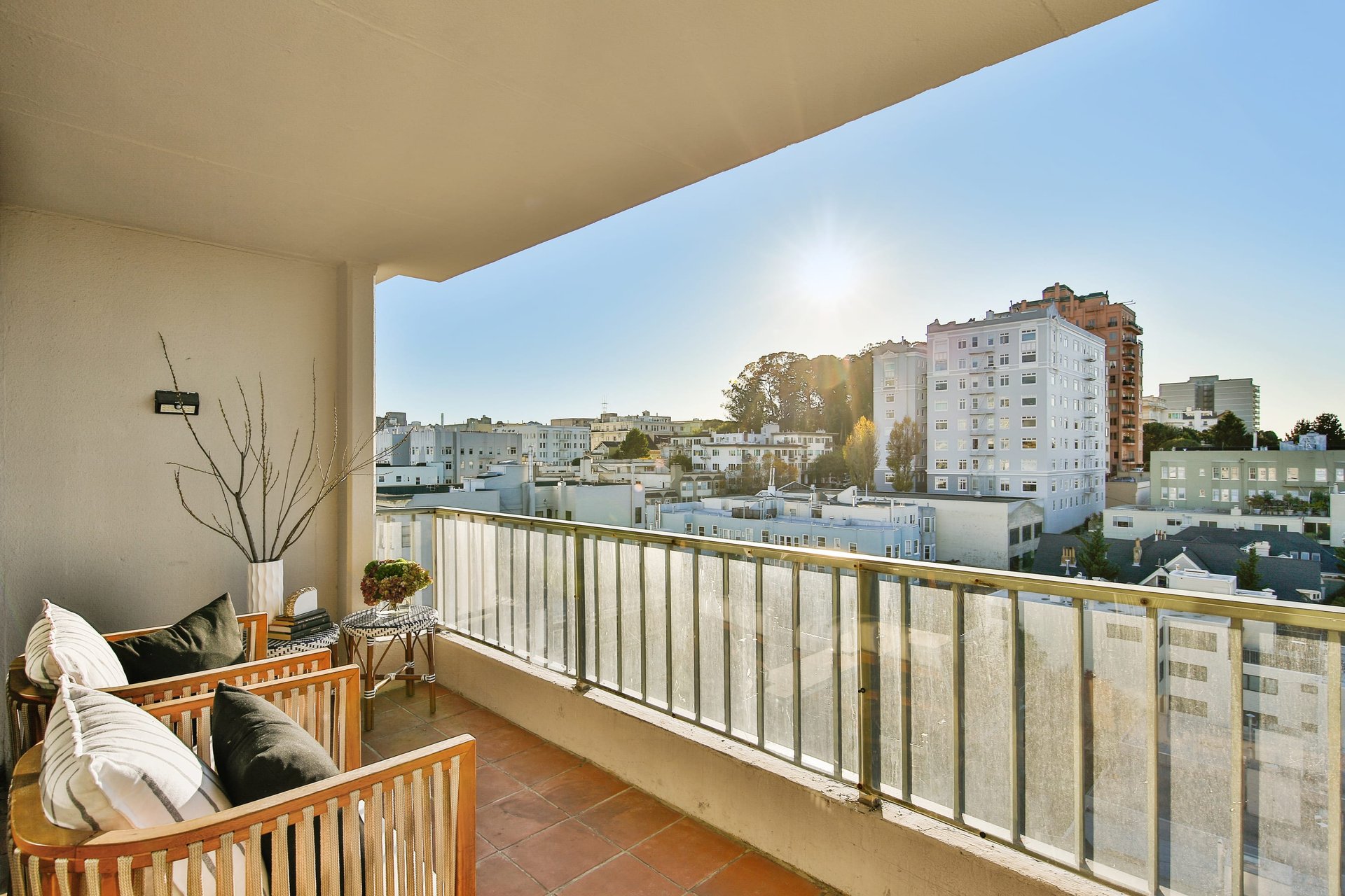 2040 Franklin Street #1407