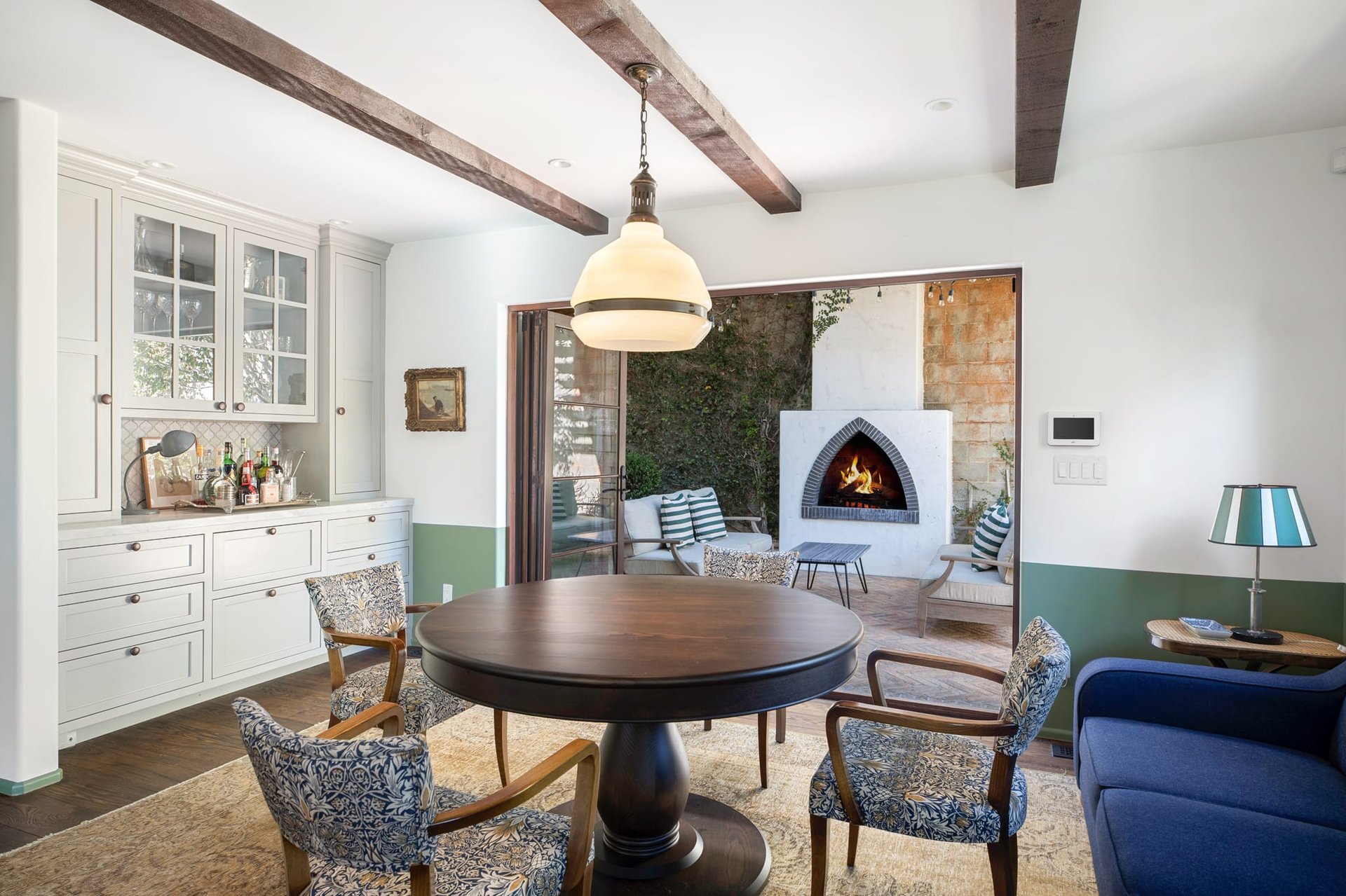 Chic Hideaway above The Strip 