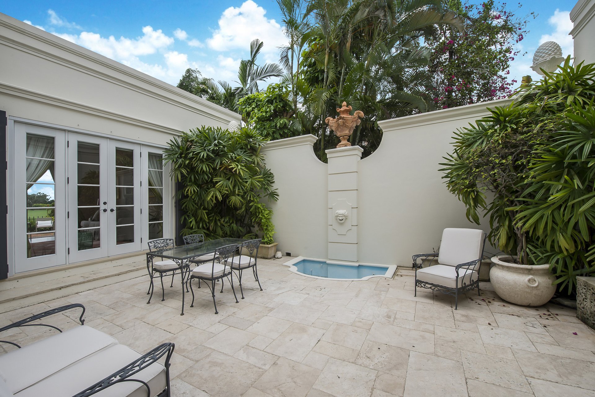 4117 Santa Maria St