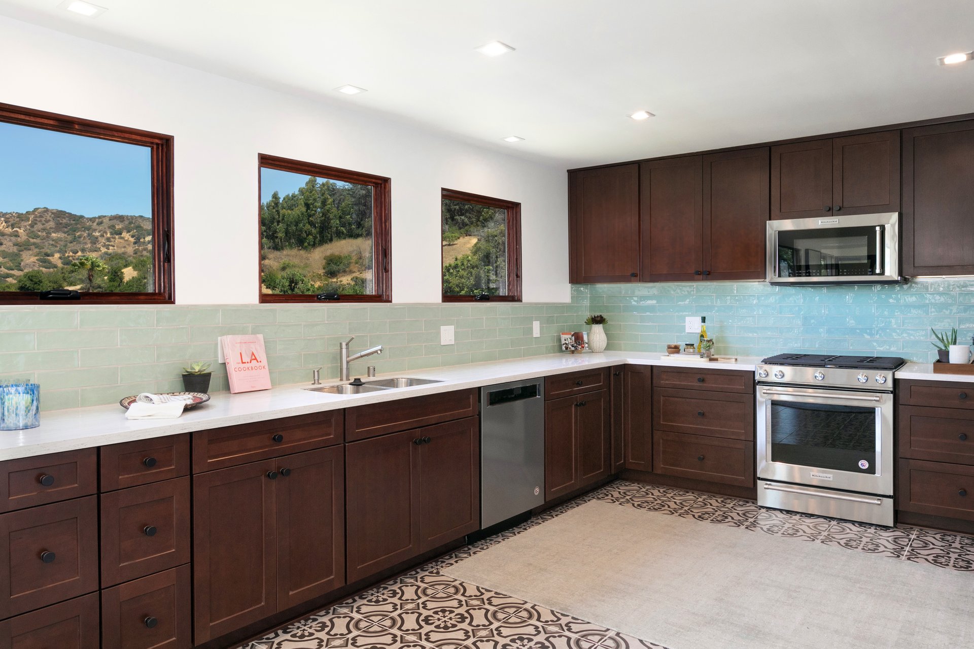 Hilltop View Retreat in Los Feliz