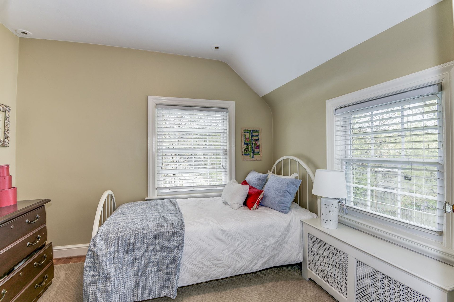 2600 Ridge Rd Dr