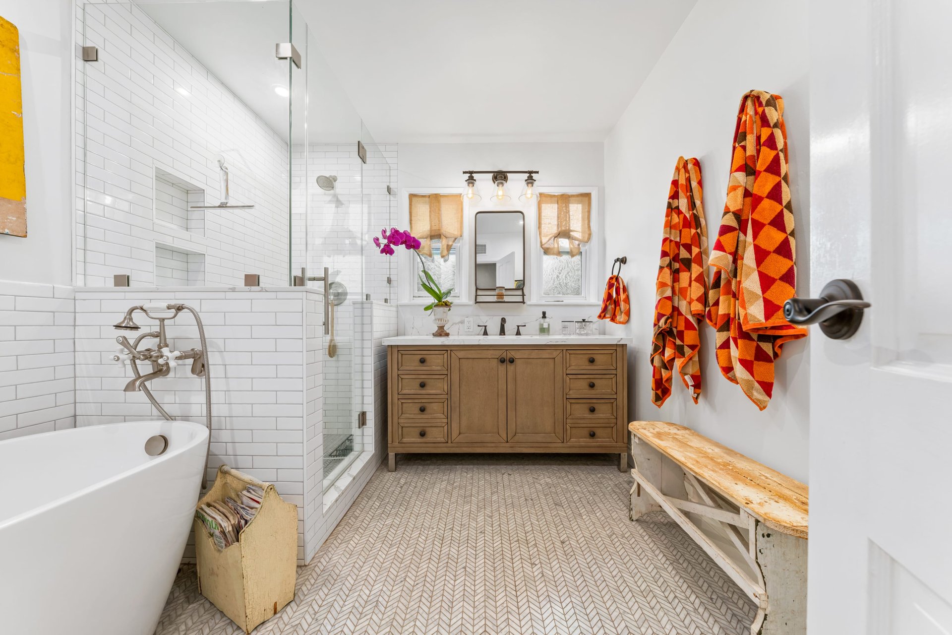 23222 Ostronic Dr, Woodland Hills