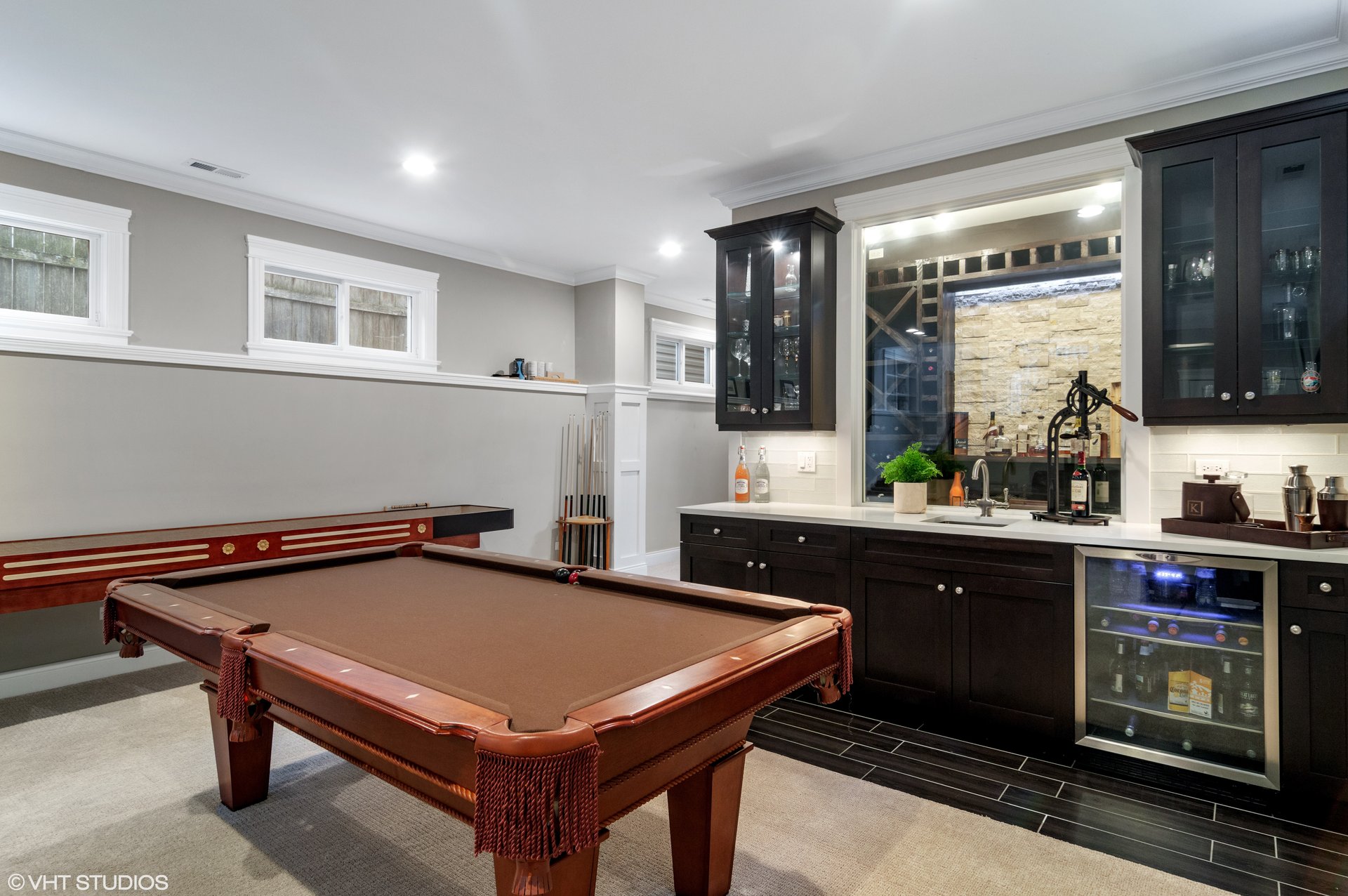 1928 W Fletcher St