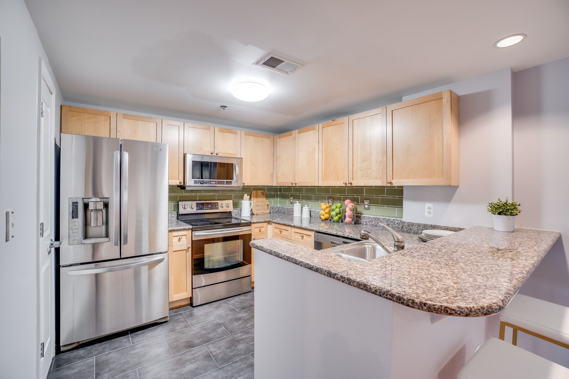 777 7th St NW #432