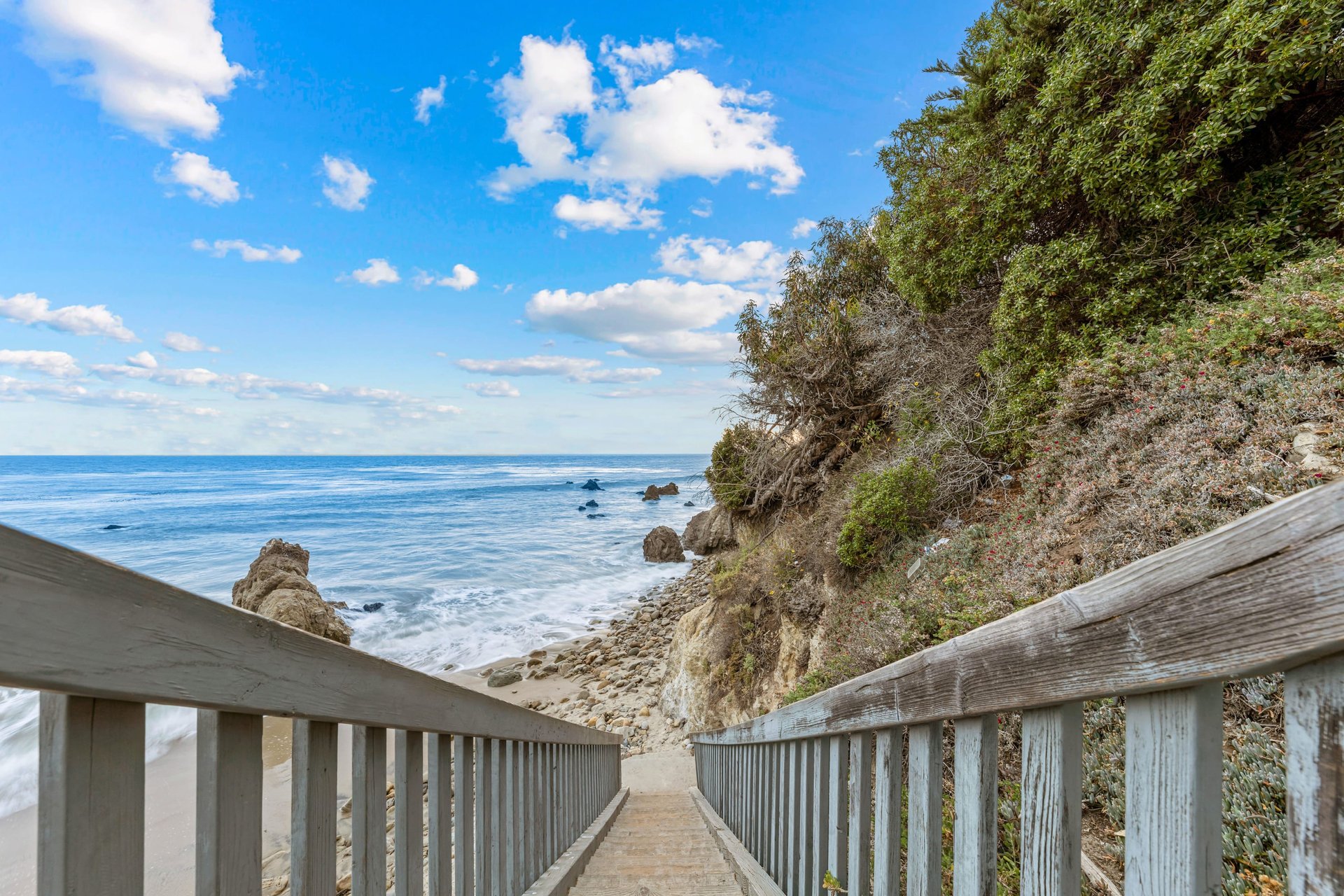 31894 Sea Level Dr, Malibu