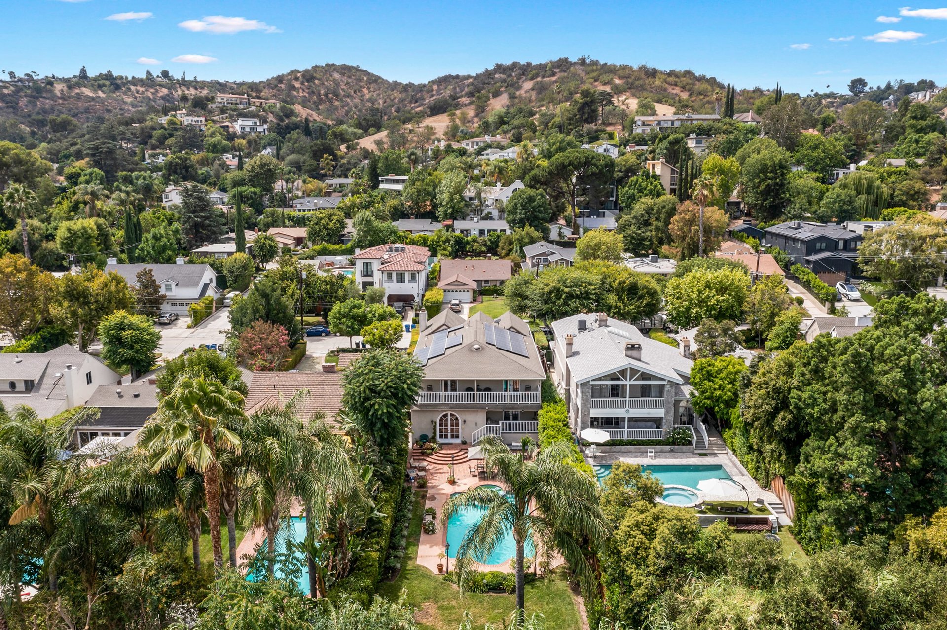 14811 Sutton St, Sherman Oaks