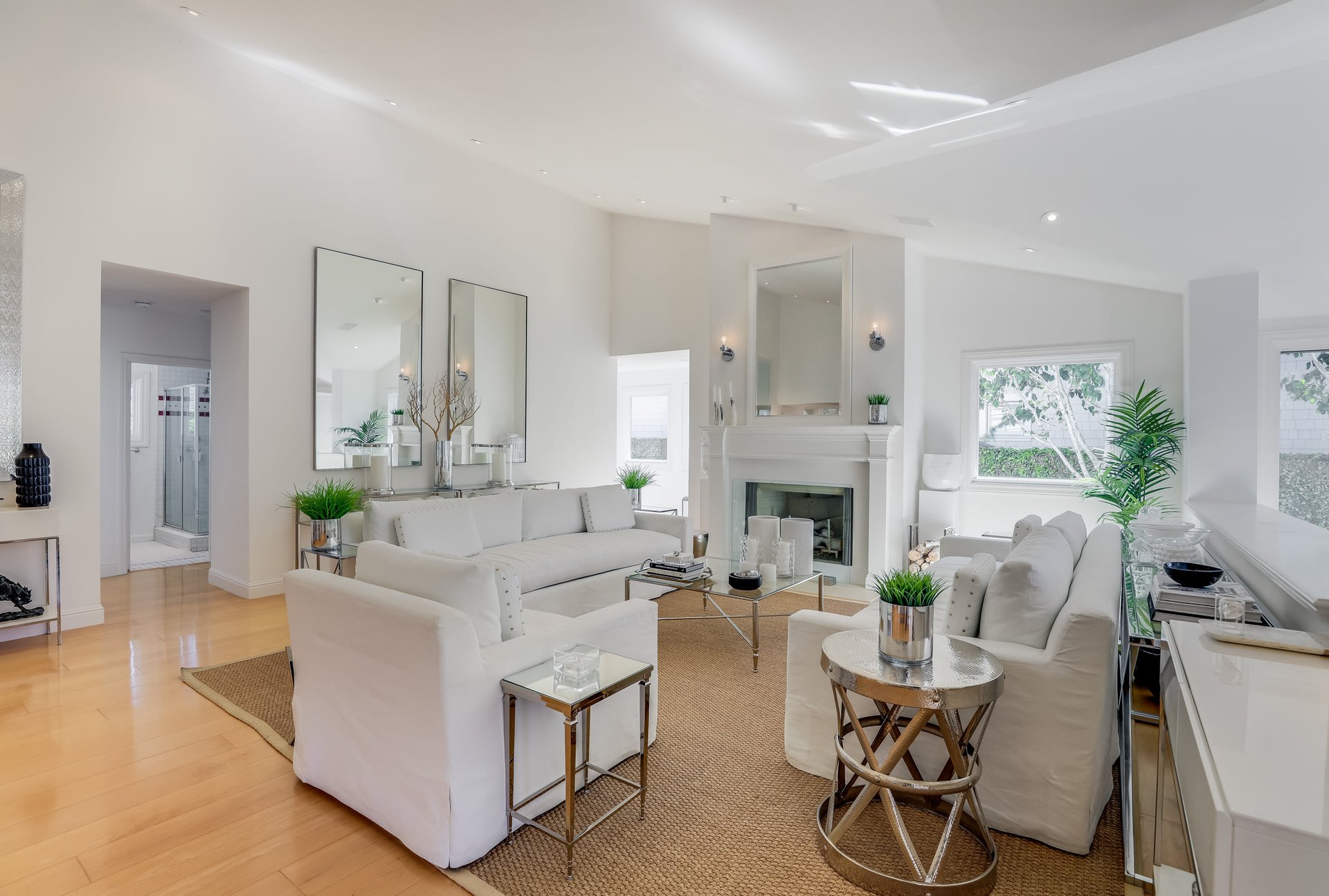 Coastal Contemporary - Stylish & Chic