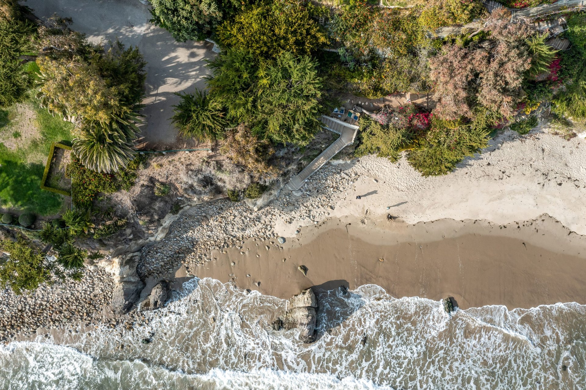 31894 Sea Level Dr, Malibu