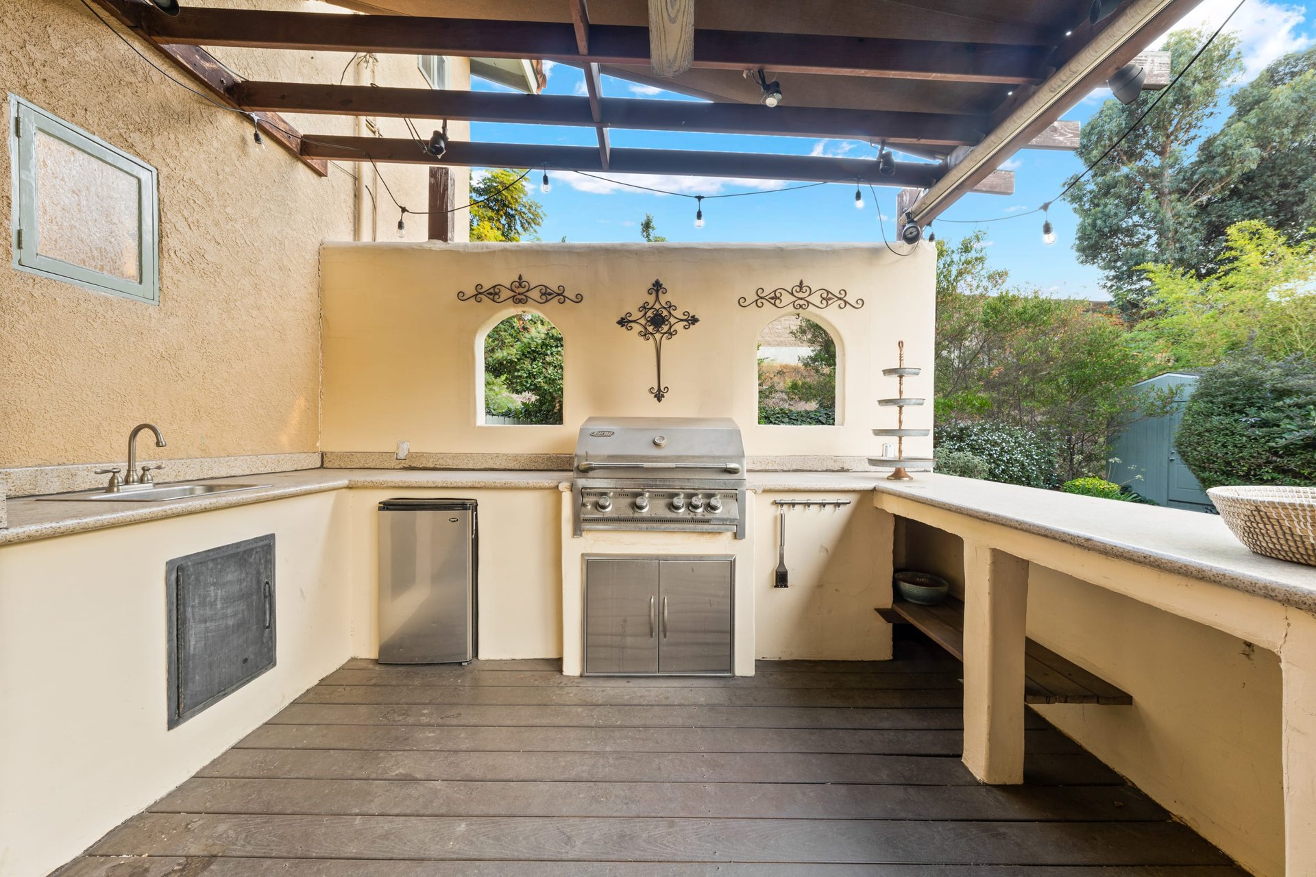 4545 Talofa Ave, Toluca Lake